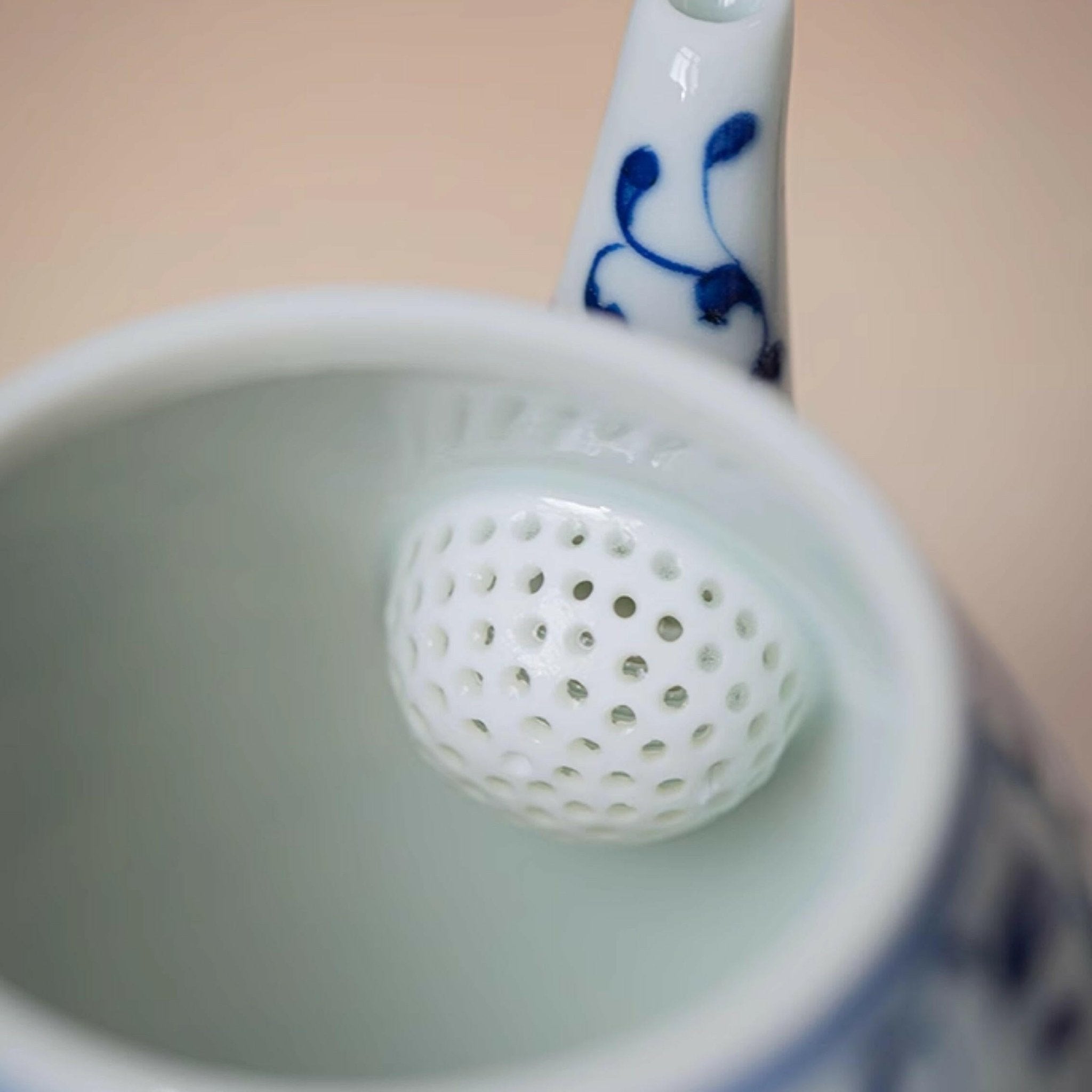 Tuo Shui Mu Dan - Jing De Zhen Porcelain Teapot - zycs_China