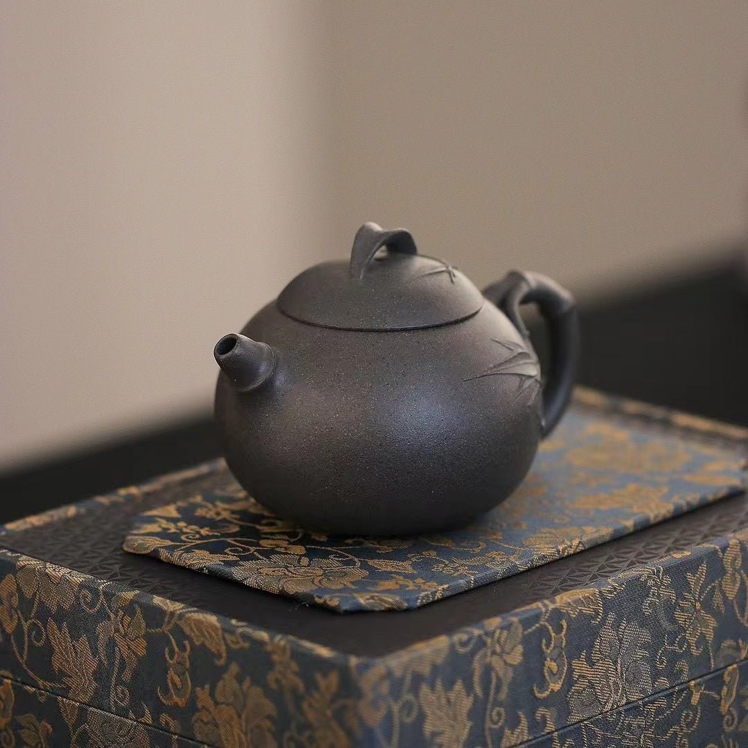 Wen Zhu 160cc - Yixing Handmade Teapot - zycs_China