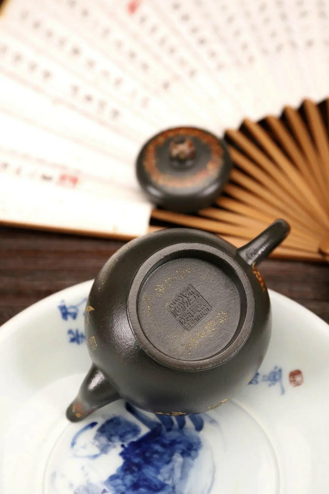Gong Deng 190cc -Yixing Handmade Teapot 江苏宜兴