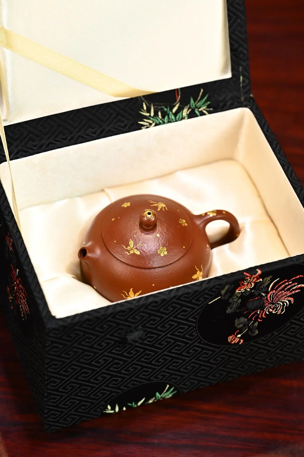 Xiao Xi Shi 140cc -Yixing Handmade Teapot 江苏宜兴