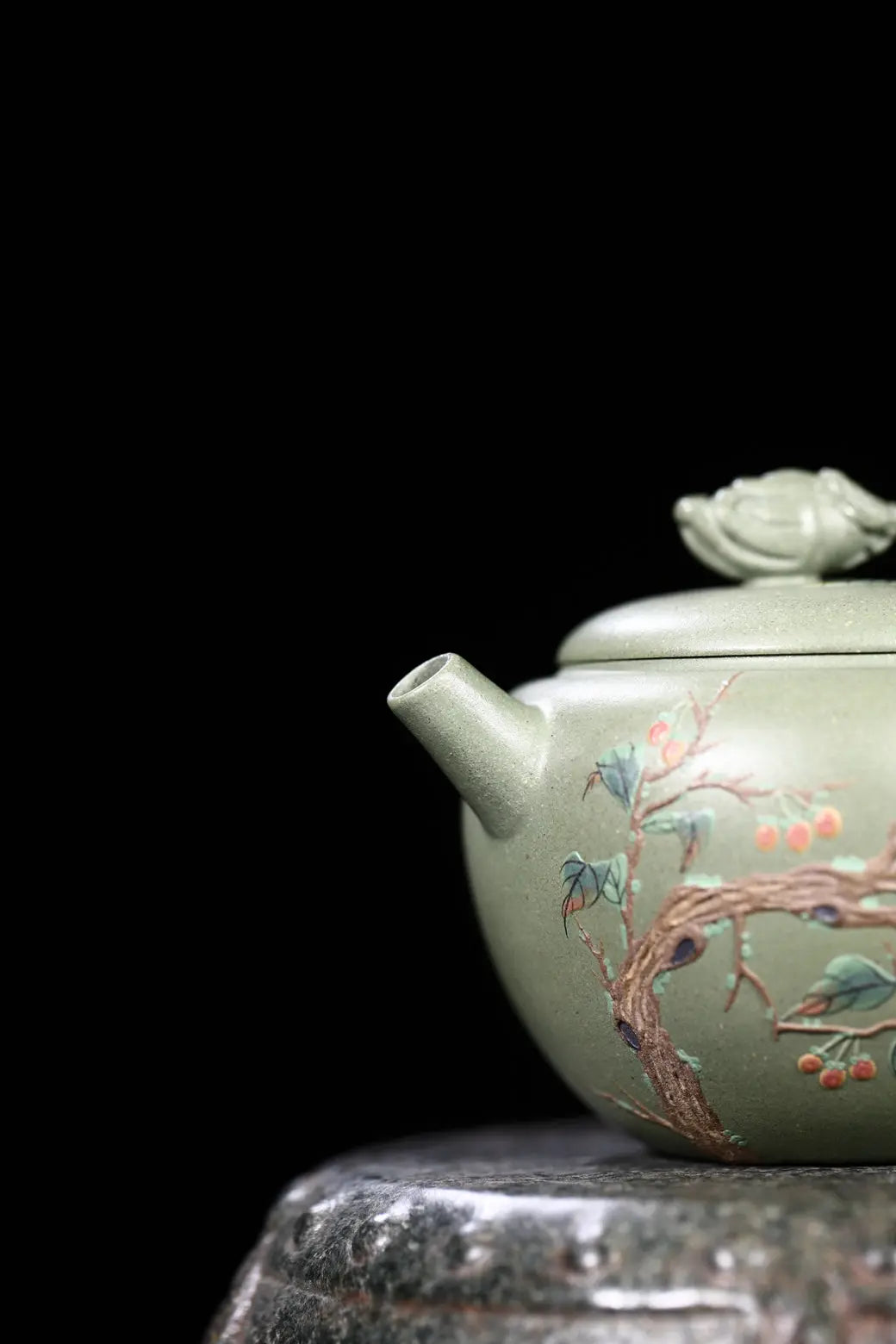 Fu Xing Lin Men 130cc -Yixing Handmade Teapot 江苏宜兴