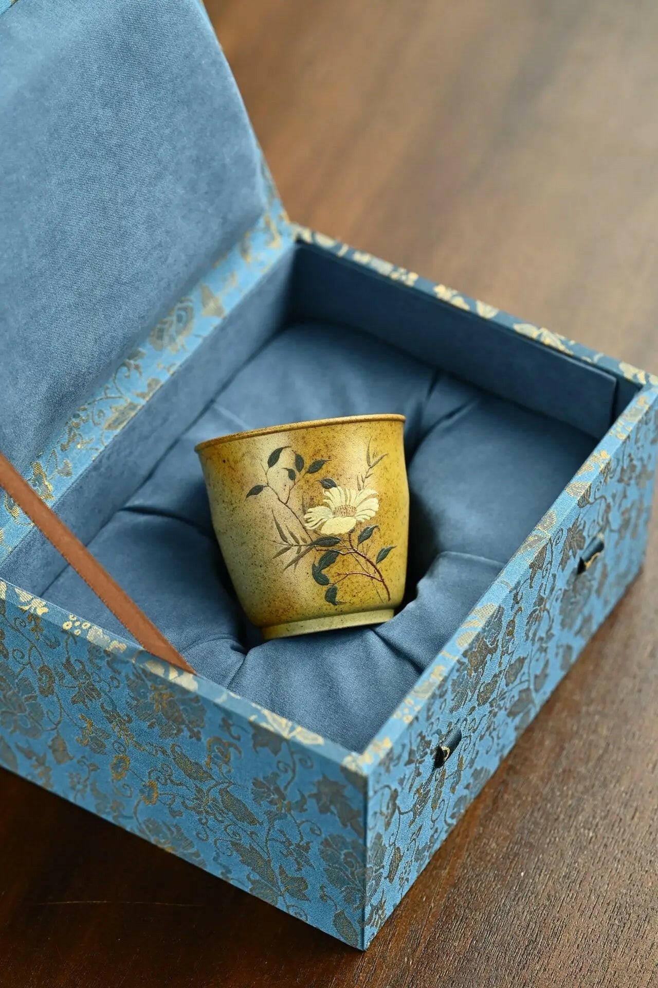 Fan Hua 90cc -Yixing Handmade Teacup 江苏宜兴
