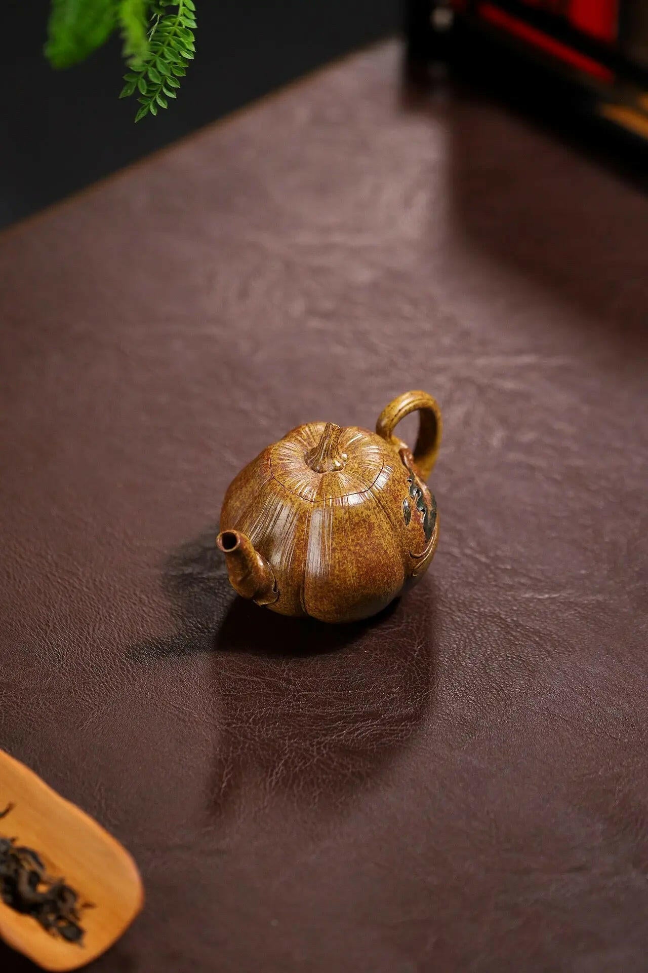 Nan Gua 150cc - Yixing Handmade Teapot 江苏宜兴
