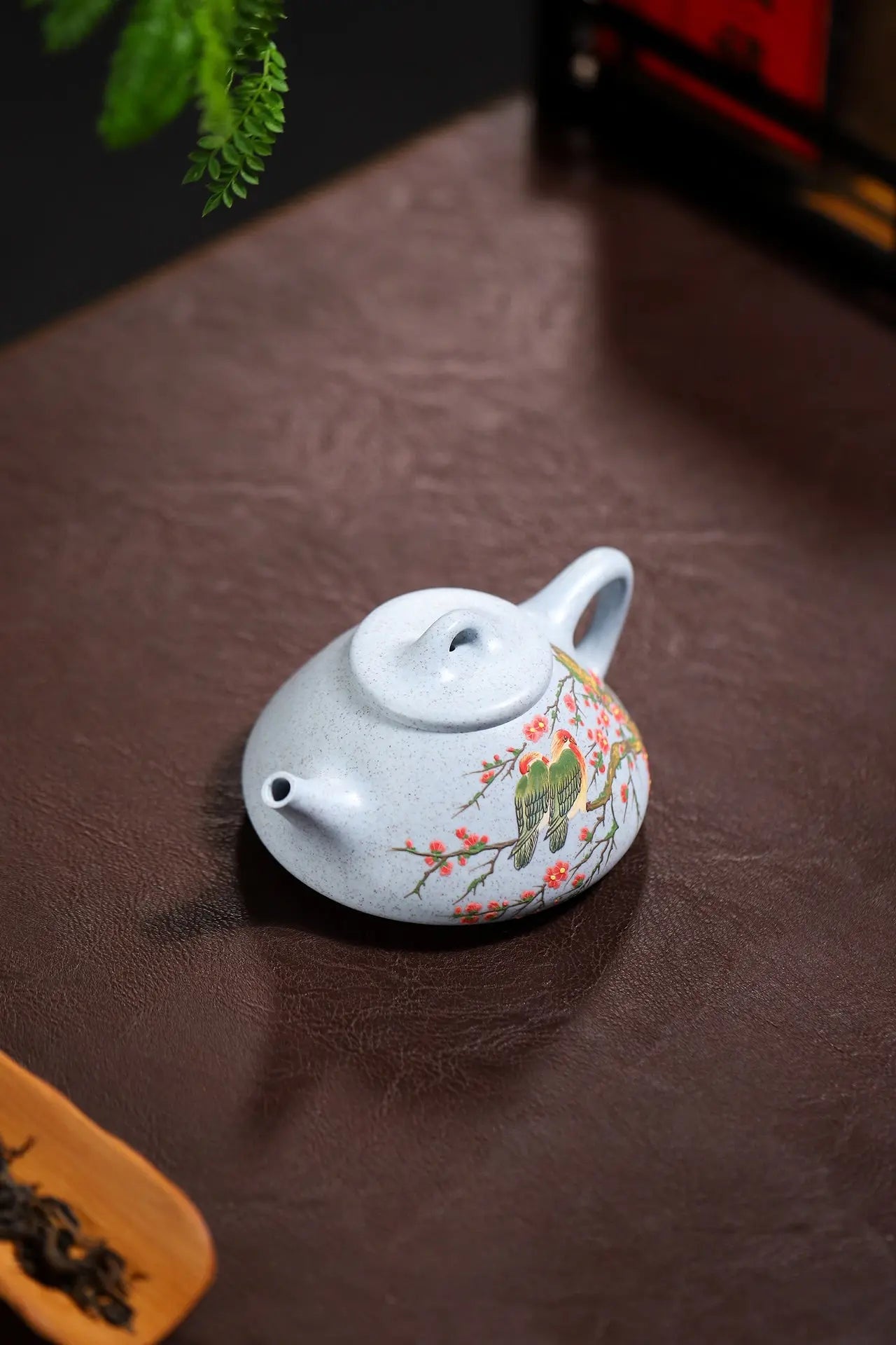 Zi Ye Shi Piao 240cc - Yixing Handmade Teapot 江苏宜兴