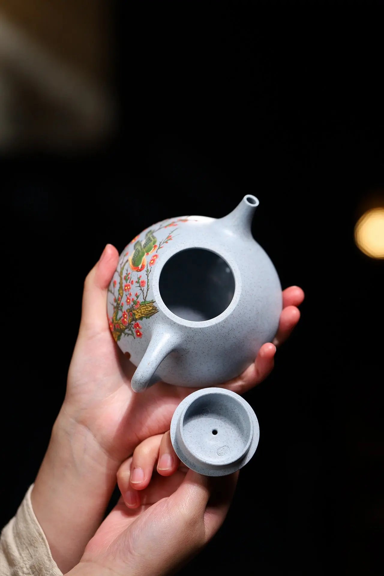 Zi Ye Shi Piao 240cc - Yixing Handmade Teapot 江苏宜兴