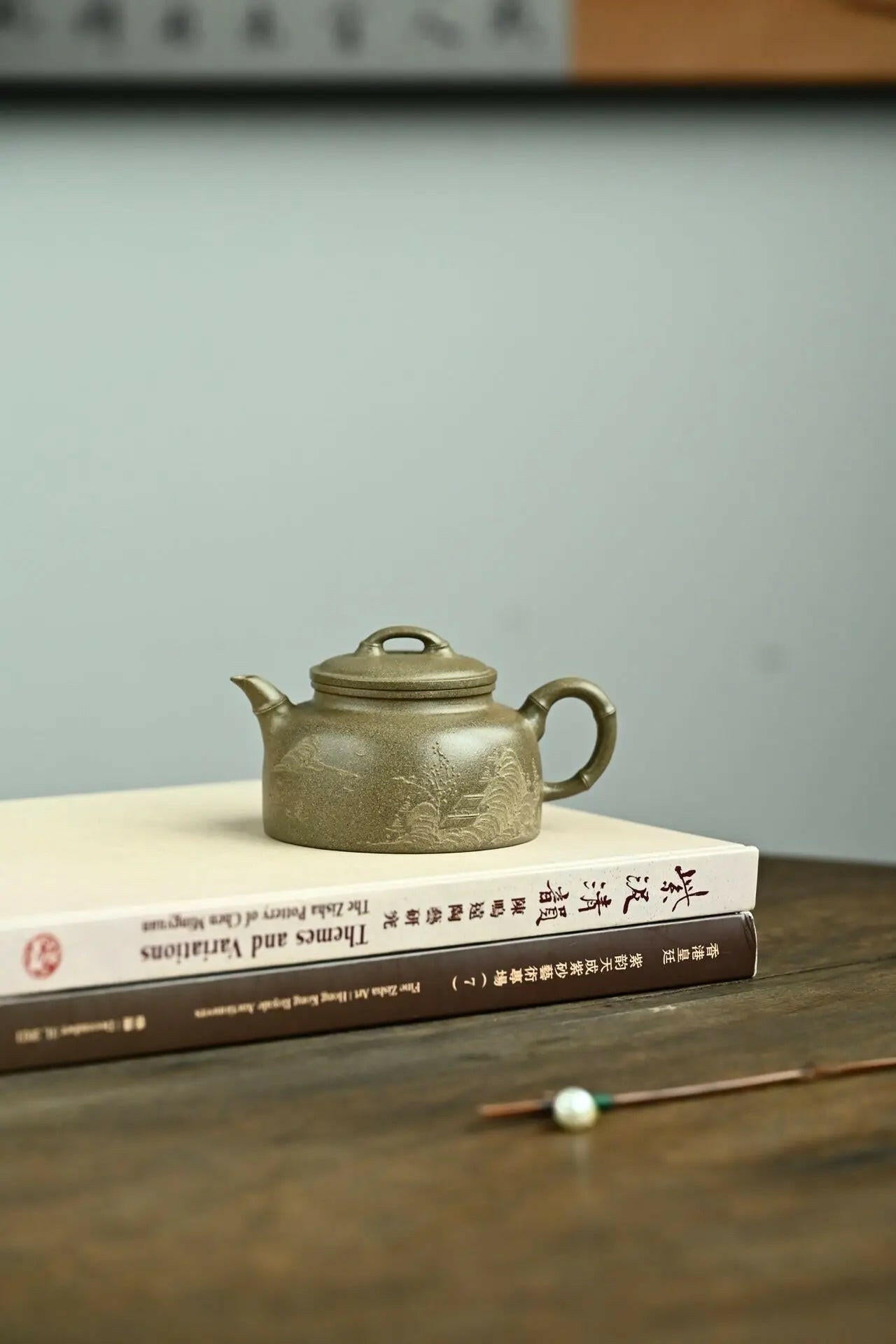 Yi Zhu 210cc - Yixing Handmade Teapot 江苏宜兴