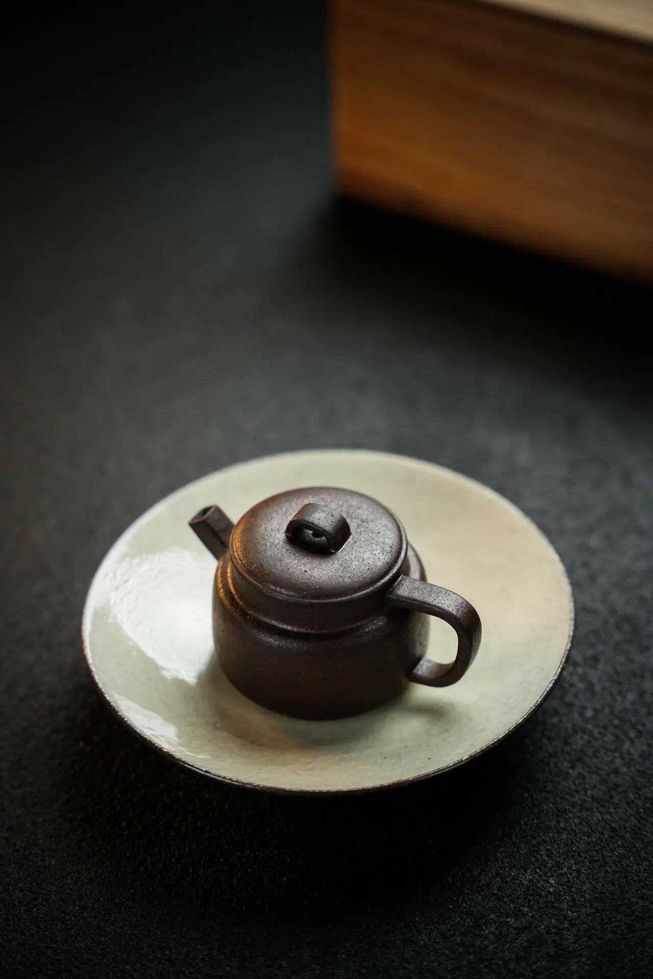 Xiao Man Tang 100cc - Yixing Handmade Teapot 江苏宜兴