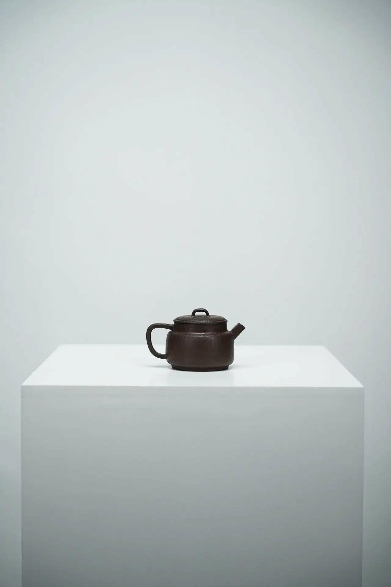 Xiao Man Tang 100cc - Yixing Handmade Teapot 江苏宜兴