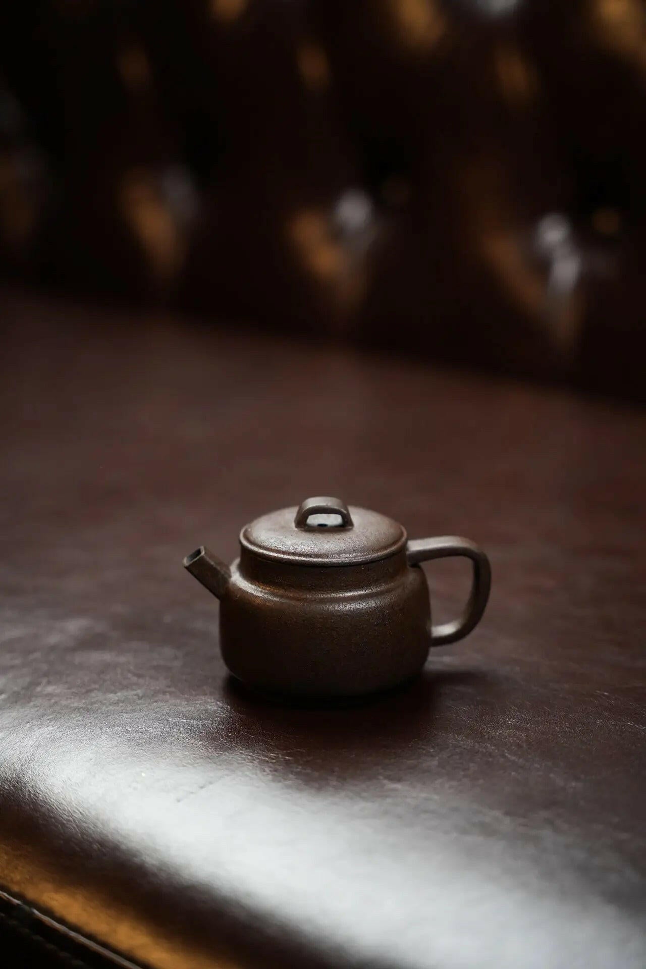 Xiao Man Tang 100cc - Yixing Handmade Teapot 江苏宜兴