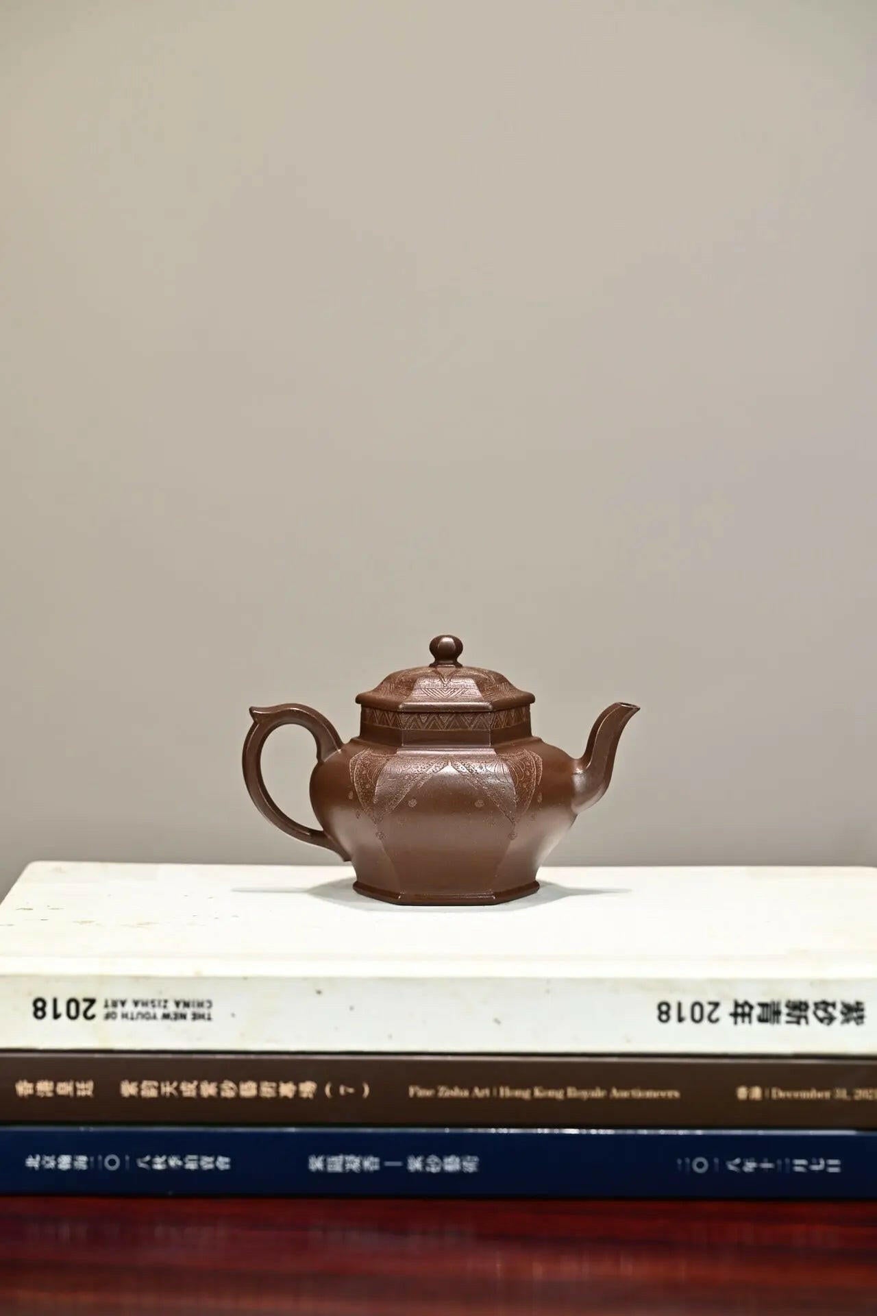 Xiu Nian Liu Fang 190cc - Yixing Handmade Teapot 江苏宜兴
