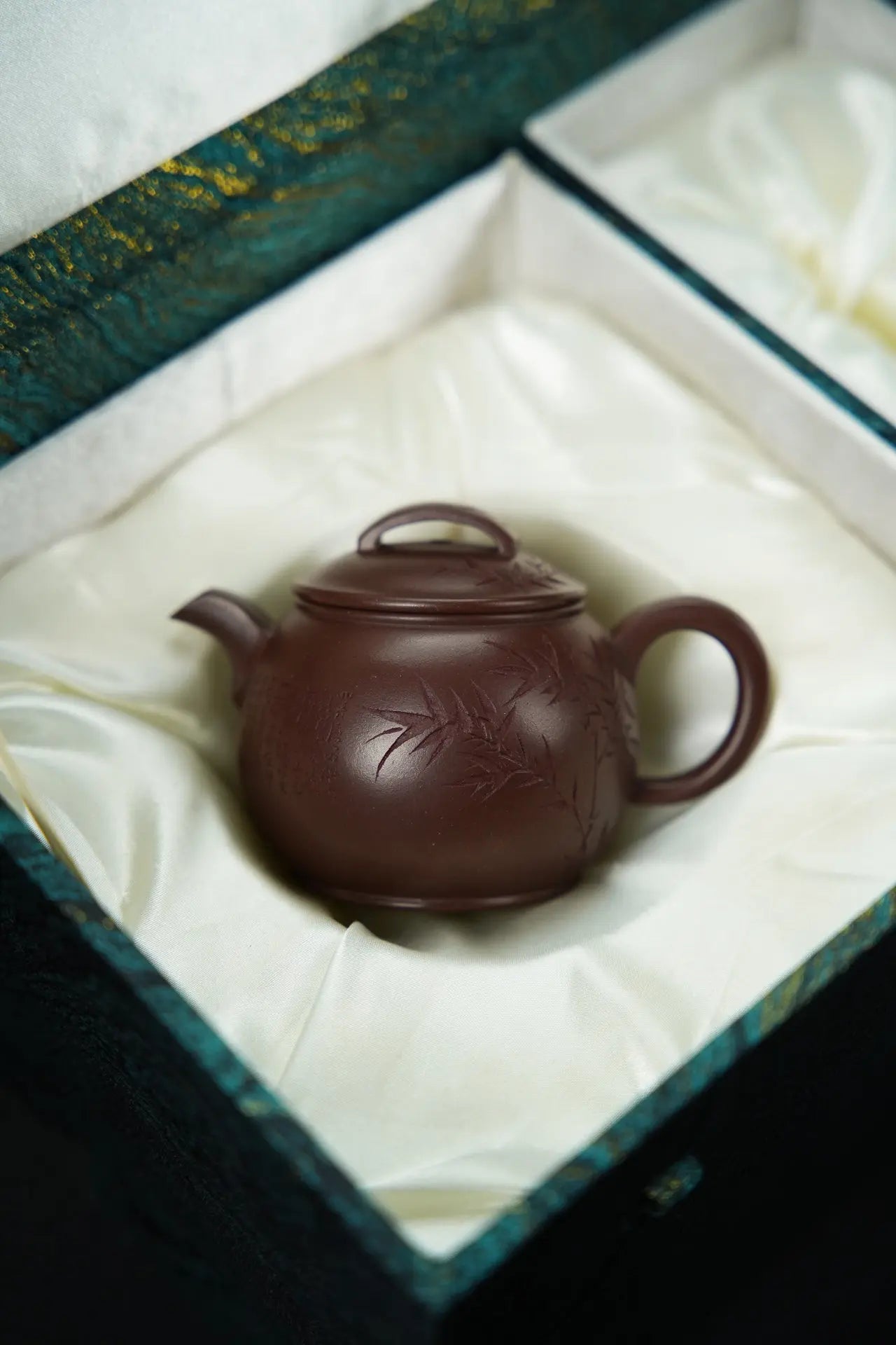 Han Wa 160cc - Yixing Handmade Teapot 江苏宜兴