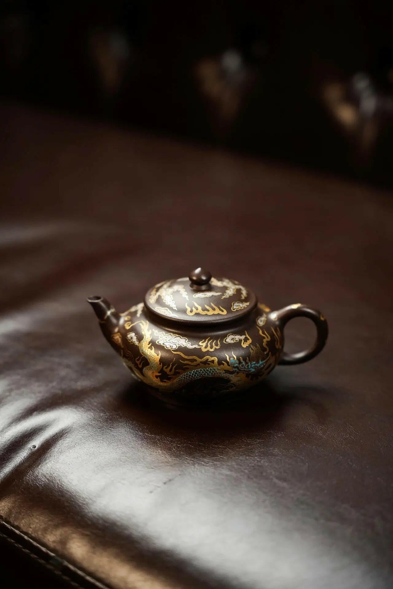 Bian Ying 150cc - Yixing Handmade Teapot 江苏宜兴