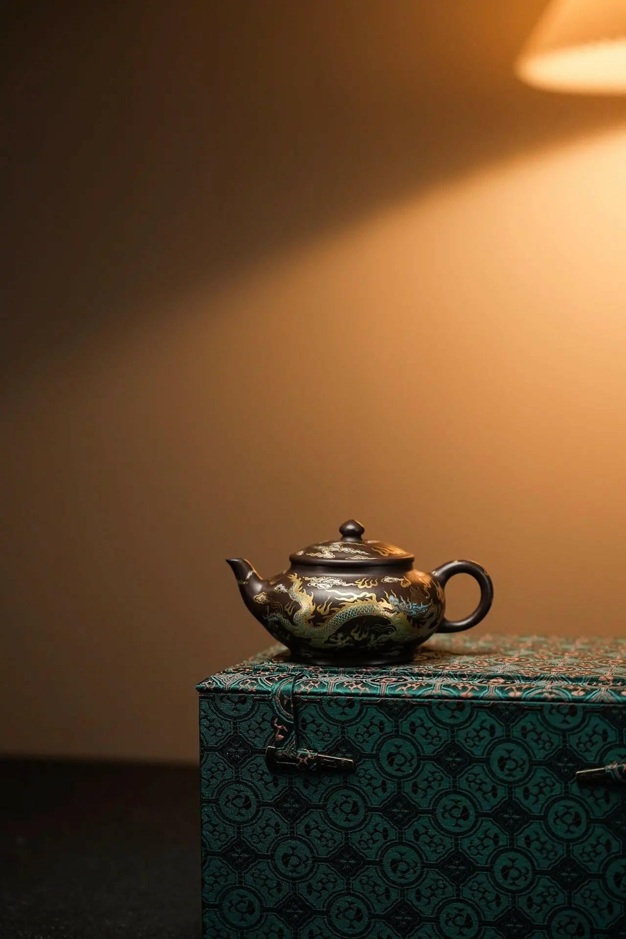 Bian Ying 150cc - Yixing Handmade Teapot 江苏宜兴