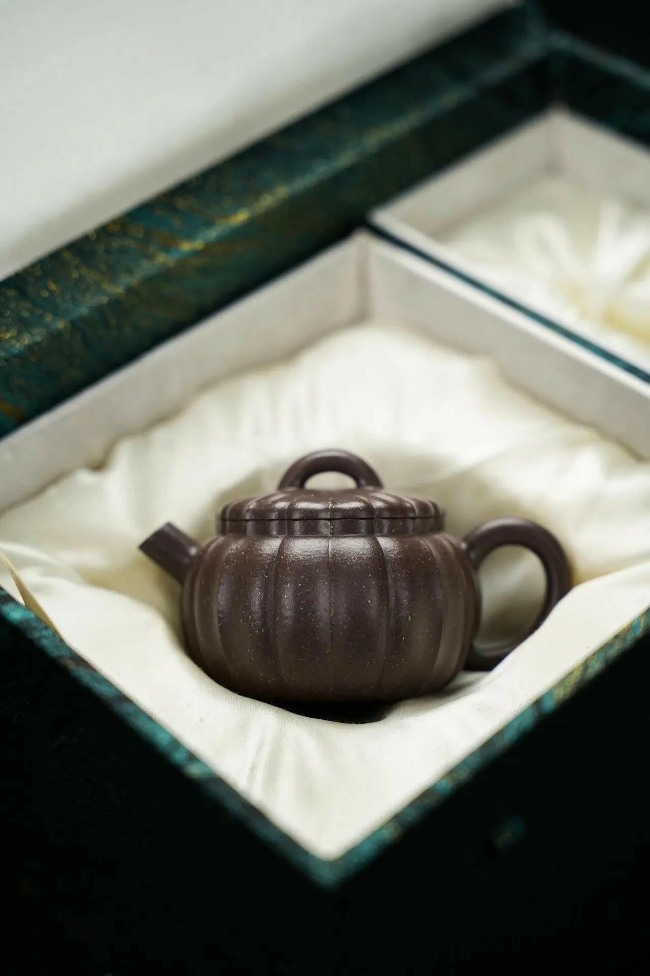 Pu 130cc - Yixing Handmade Teapot 江苏宜兴