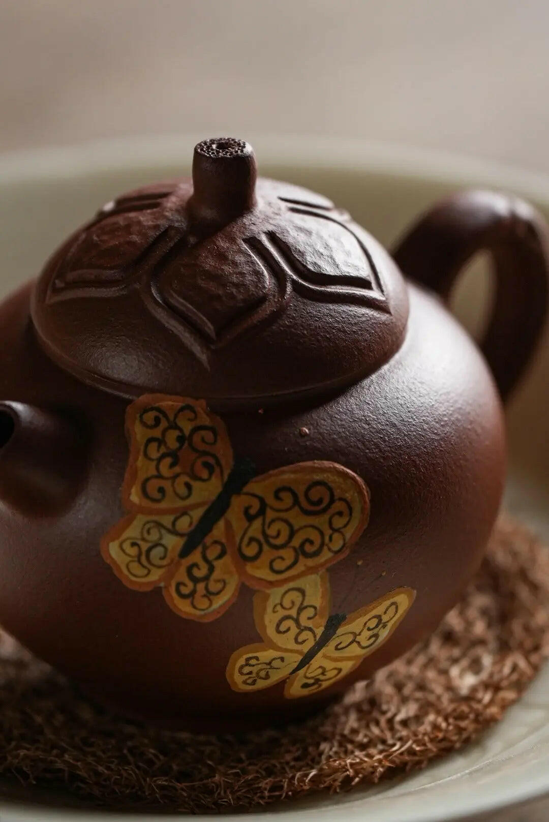 Meng Xia 115cc - Yixing Handmade Teapot 江苏宜兴