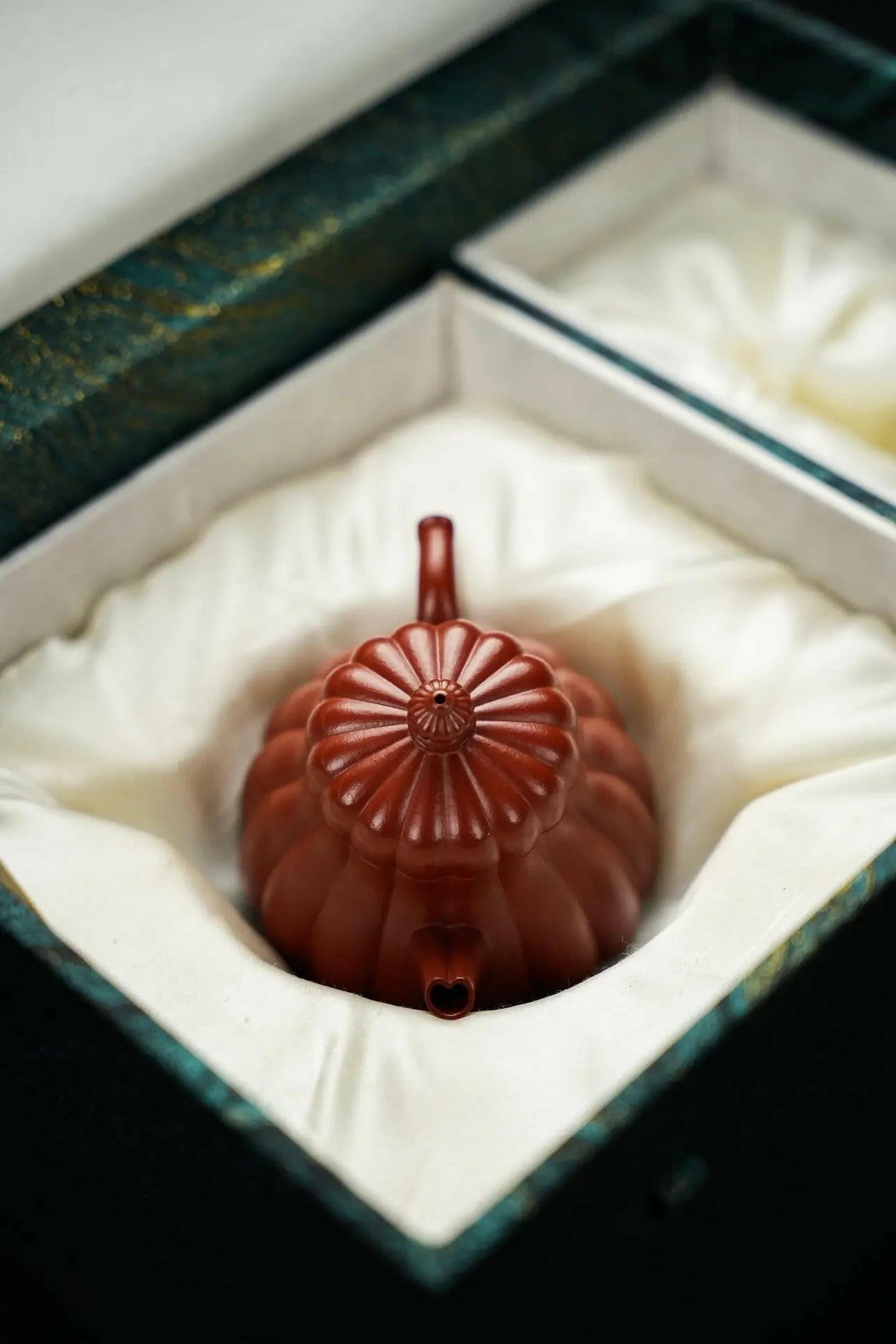 Wen Lan 110cc - Yixing Handmade Teapot 江苏宜兴