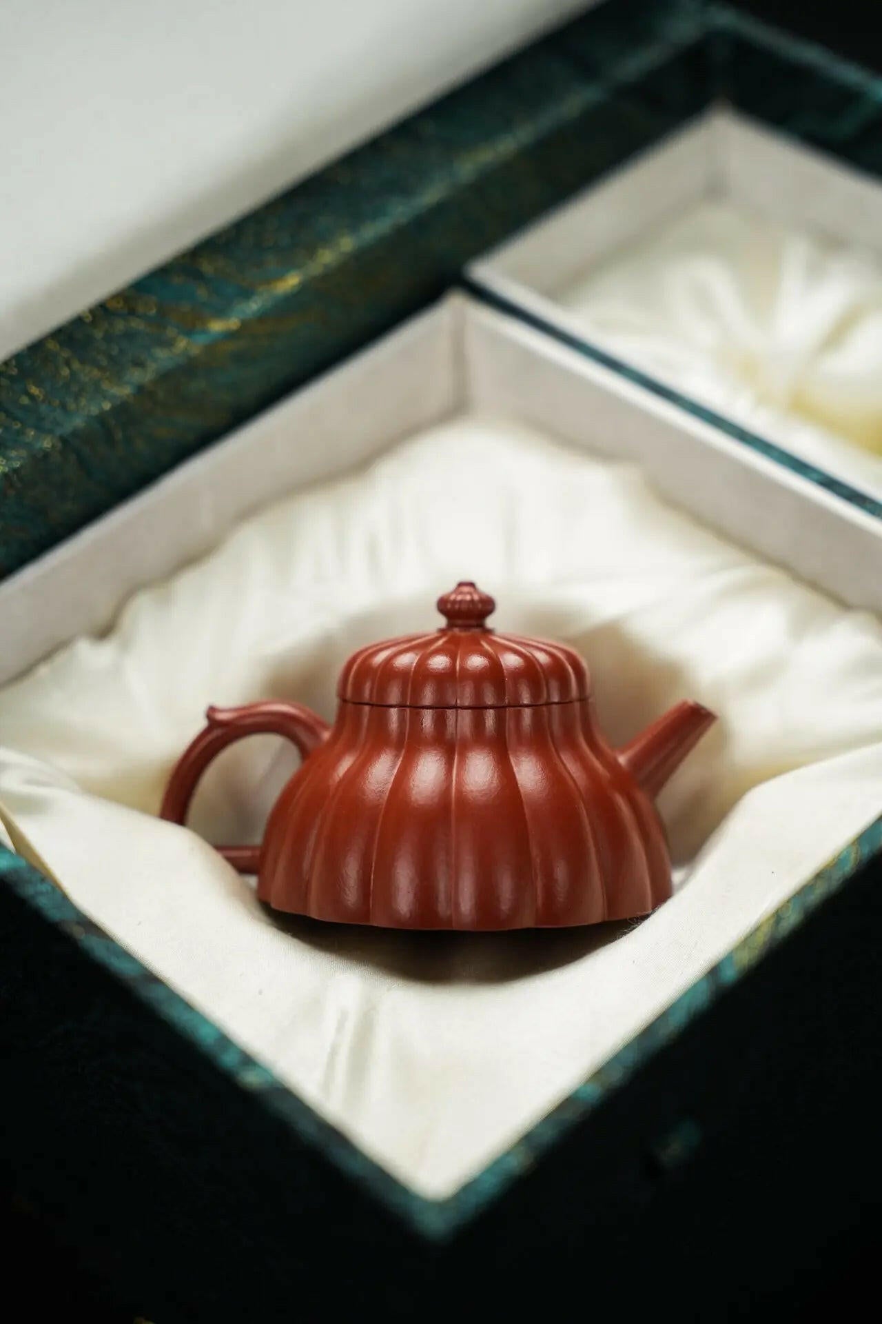 Wen Lan 110cc - Yixing Handmade Teapot 江苏宜兴