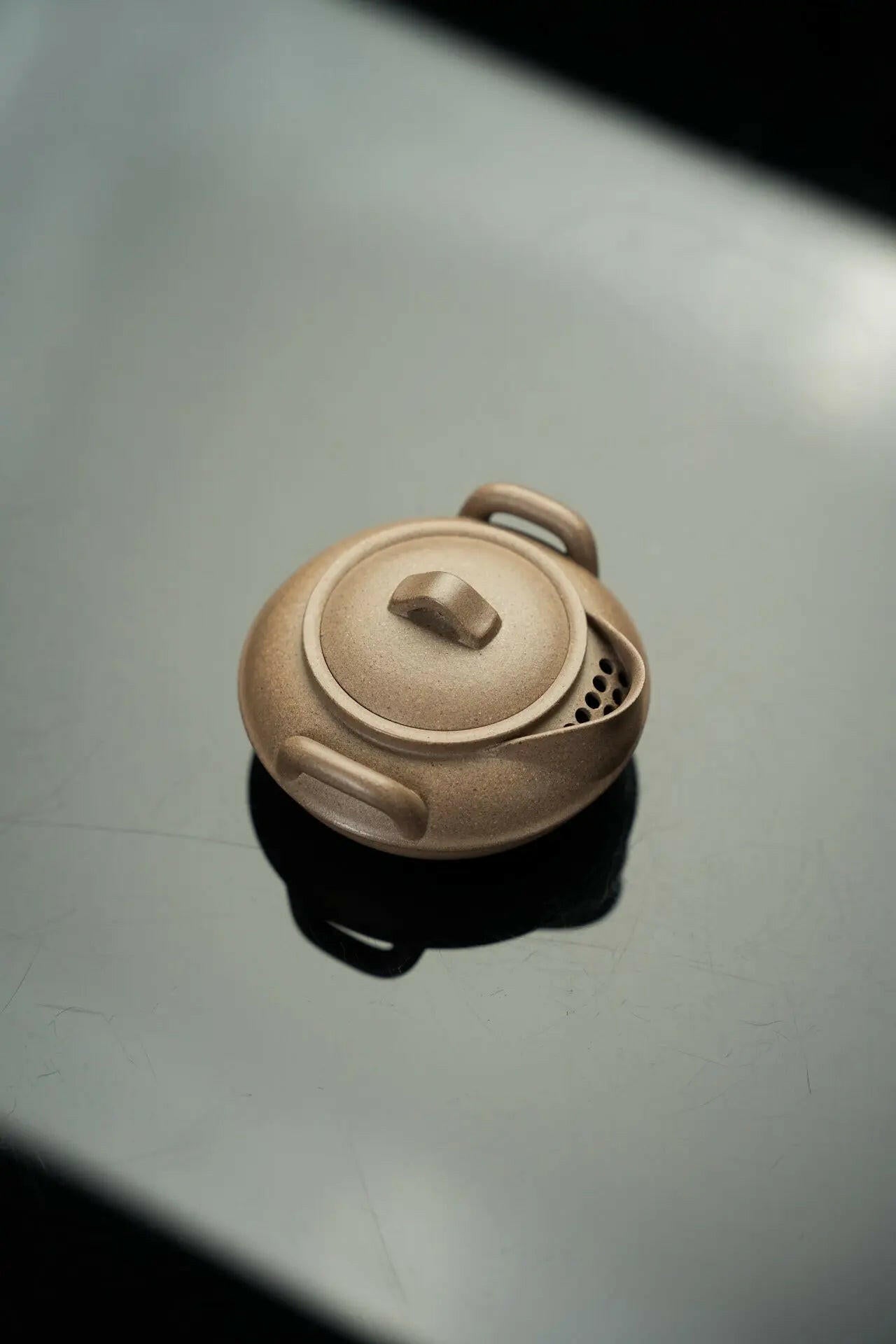 Yun Quan Bao Ping 140cc - Yixing Handmade Teapot 江苏宜兴