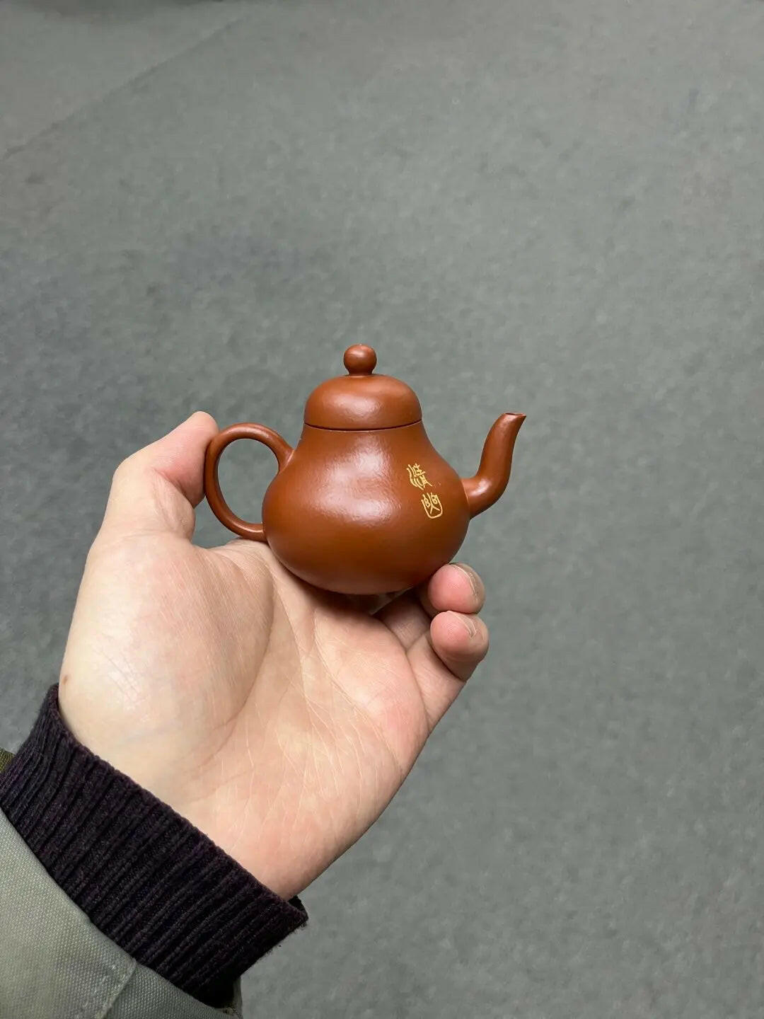 Si Ting 100cc - Yixing Handmade Teapot 江苏宜兴