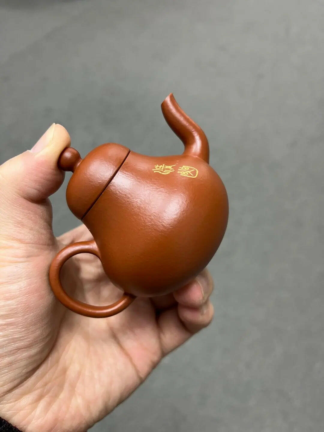 Si Ting 100cc - Yixing Handmade Teapot 江苏宜兴
