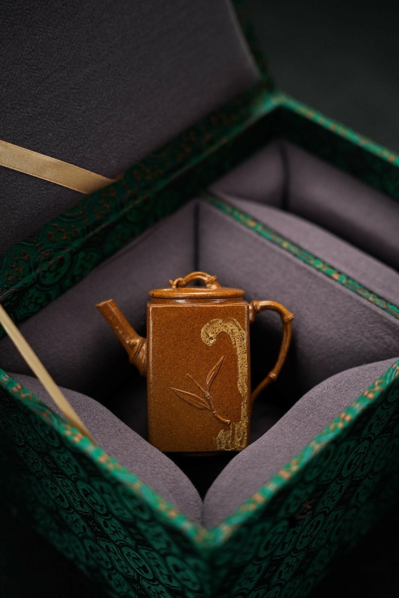 Si Fang Xiao Zhu Jun 100cc - Yixing Handmade Teapot 江苏宜兴