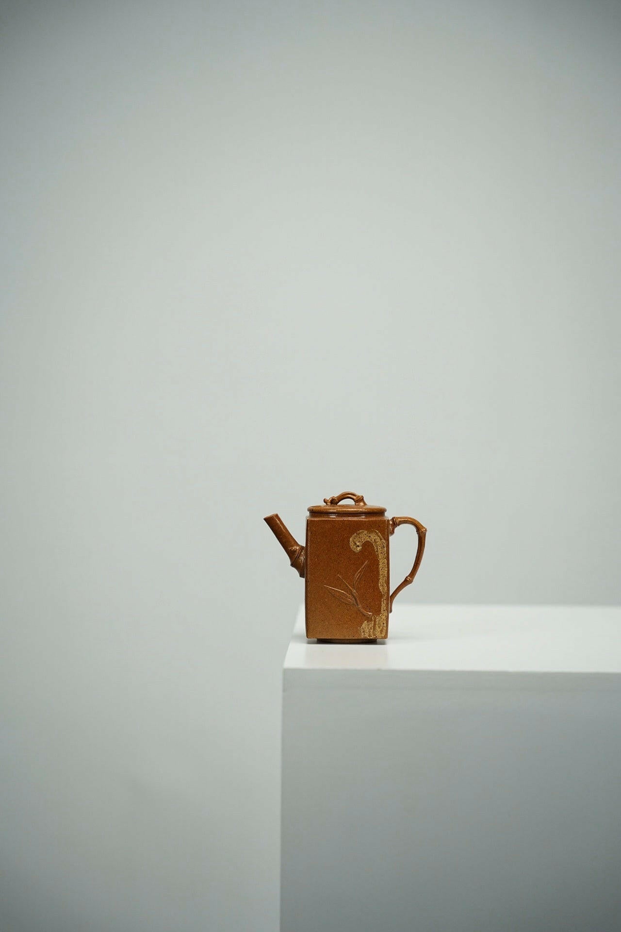 Si Fang Xiao Zhu Jun 100cc - Yixing Handmade Teapot 江苏宜兴