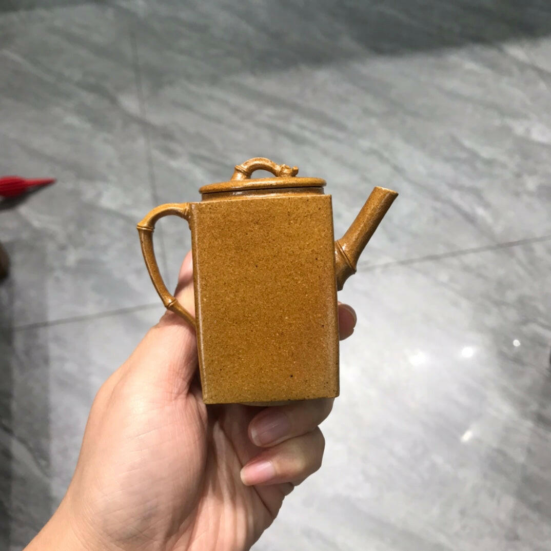 Si Fang Xiao Zhu Jun 100cc - Yixing Handmade Teapot 江苏宜兴