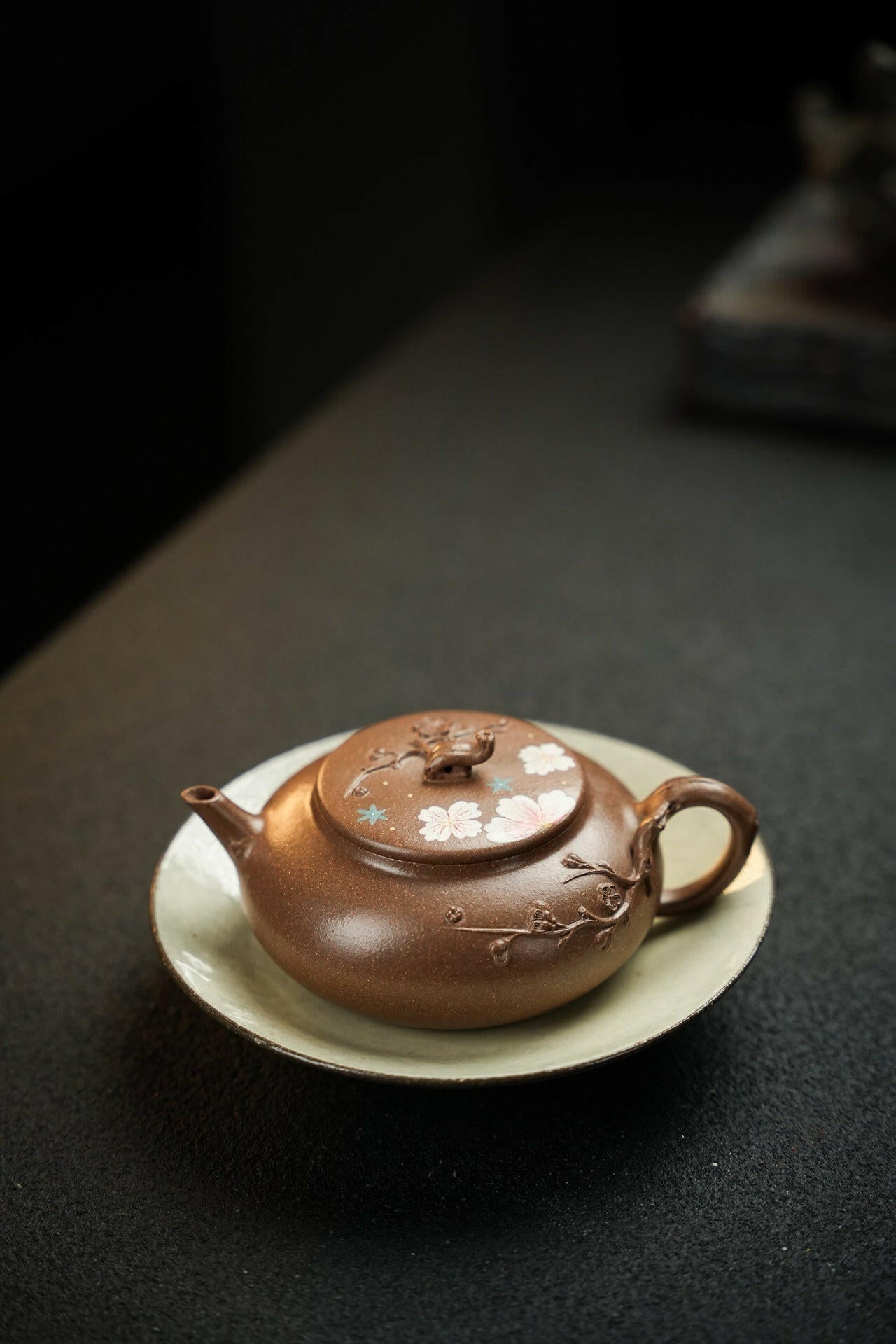 Man Qiu 220cc - Yixing Handmade Teapot 江苏宜兴
