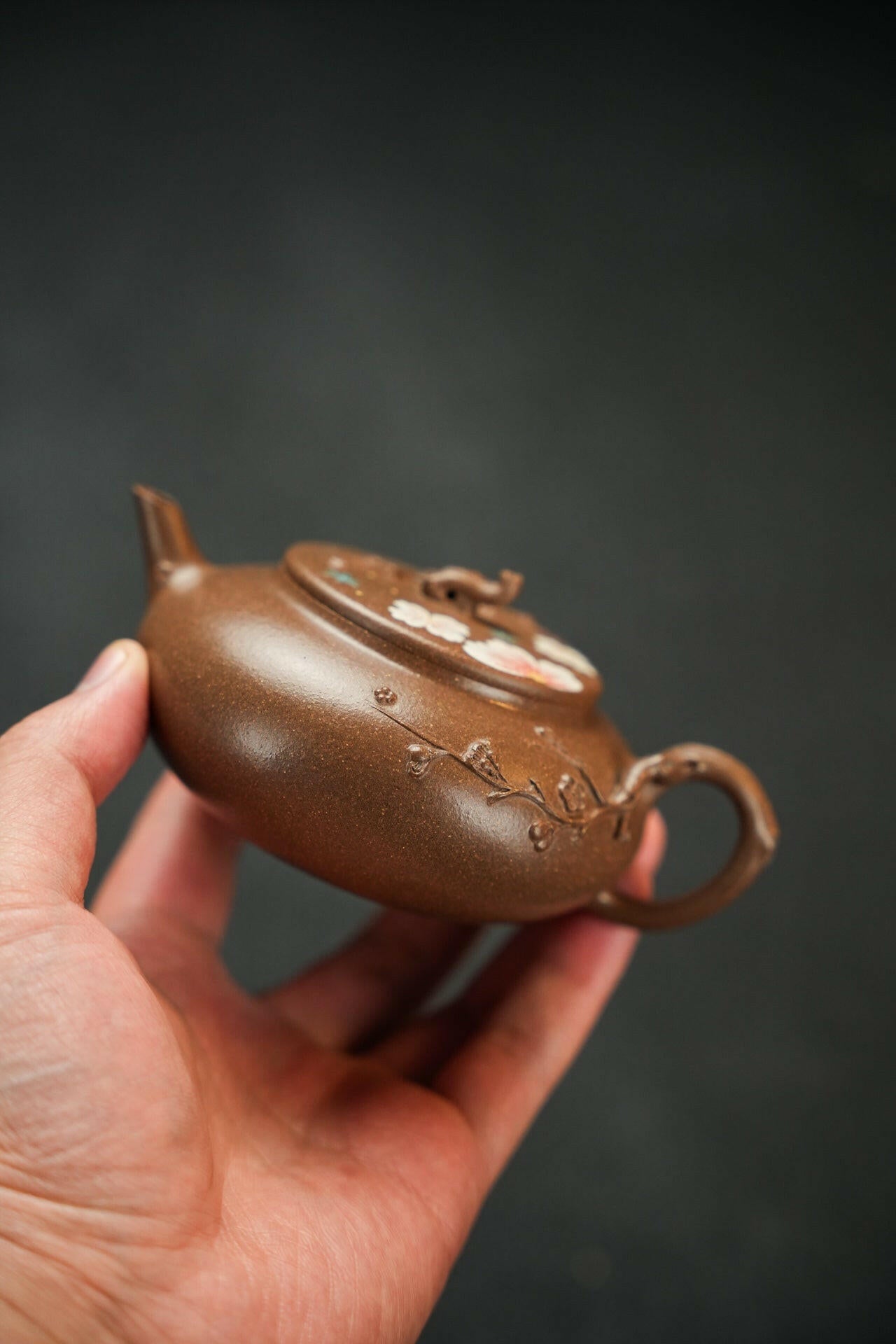 Man Qiu 220cc - Yixing Handmade Teapot 江苏宜兴