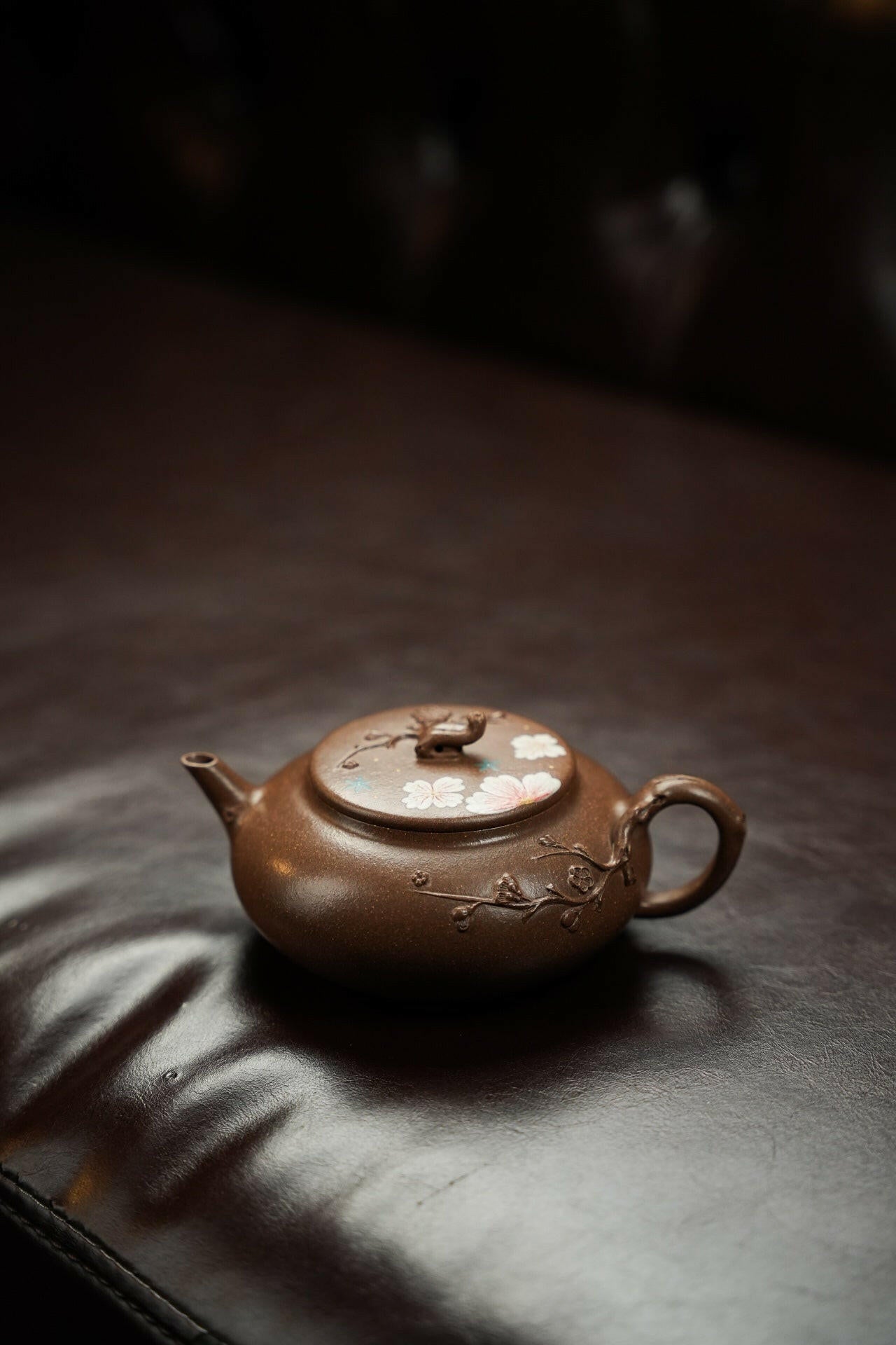 Man Qiu 220cc - Yixing Handmade Teapot 江苏宜兴