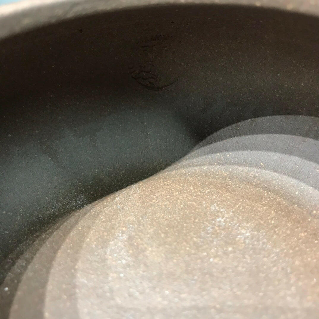 Man Qiu 220cc - Yixing Handmade Teapot 江苏宜兴