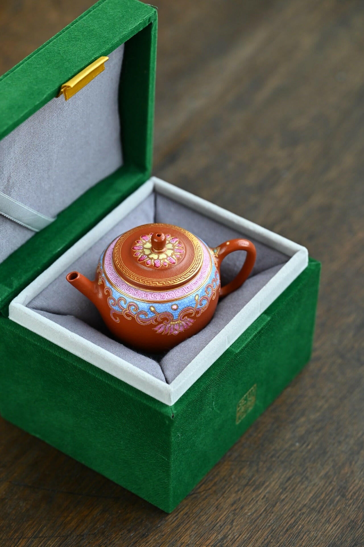 Xiao De Zhong 130cc - Yixing Handmade Teapot 江苏宜兴