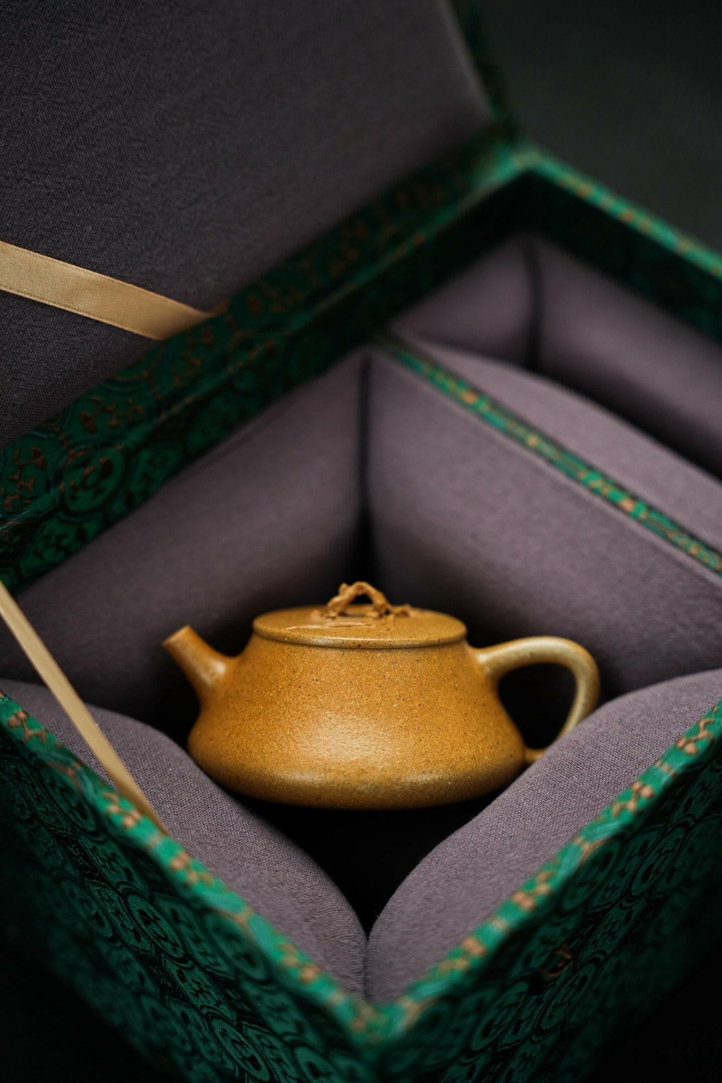 Xiao Zhu Piao 90cc - Yixing Handmade Teapot 江苏宜兴