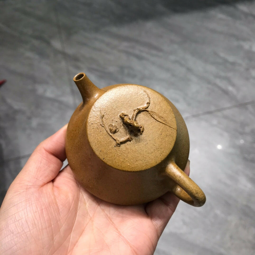 Xiao Zhu Piao 90cc - Yixing Handmade Teapot 江苏宜兴