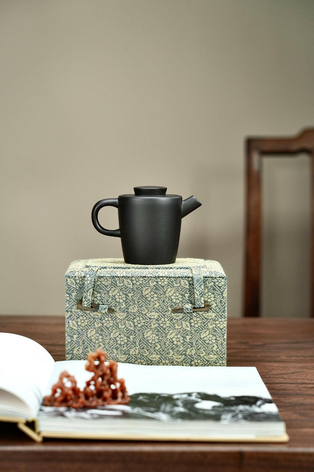 Ju Lun 180cc - Yixing Handmade Teapot 江苏宜兴