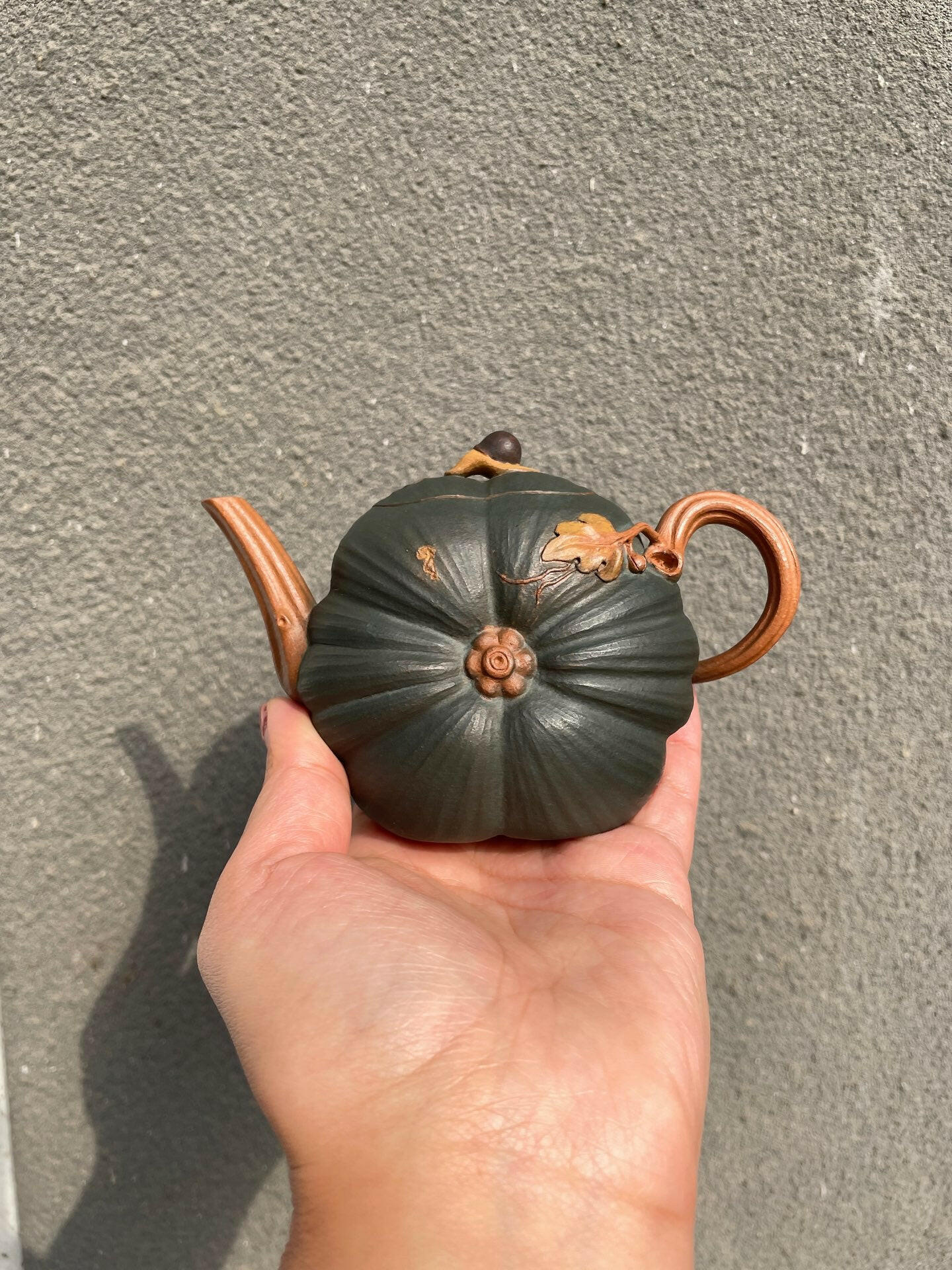 Man Bu Ren Sheng 170cc - Yixing Handmade Teapot 江苏宜兴