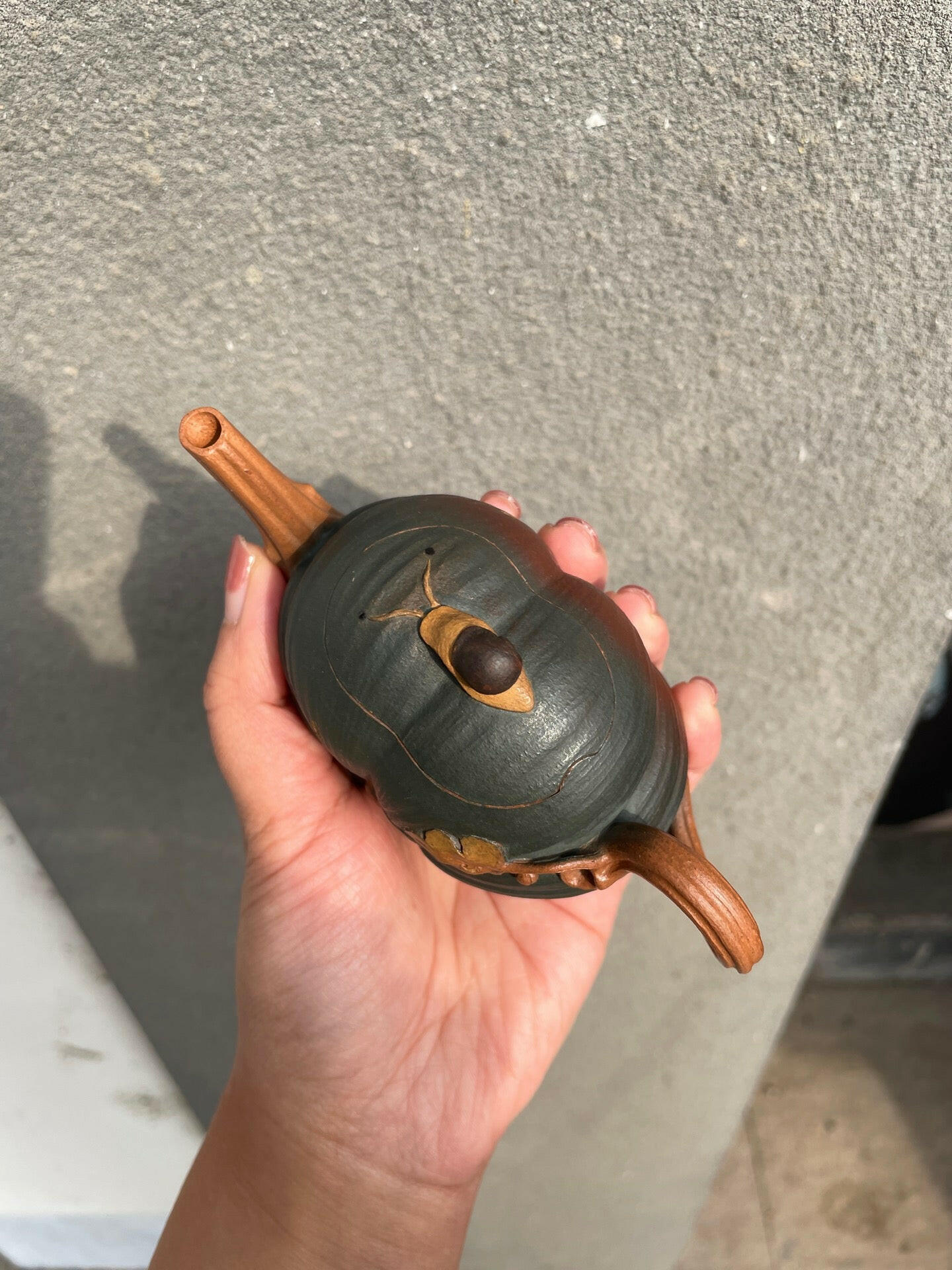 Man Bu Ren Sheng 170cc - Yixing Handmade Teapot 江苏宜兴