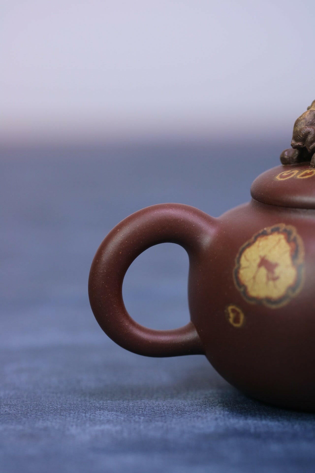 Ling Hou 190cc - Yixing Handmade Teapot 江苏宜兴
