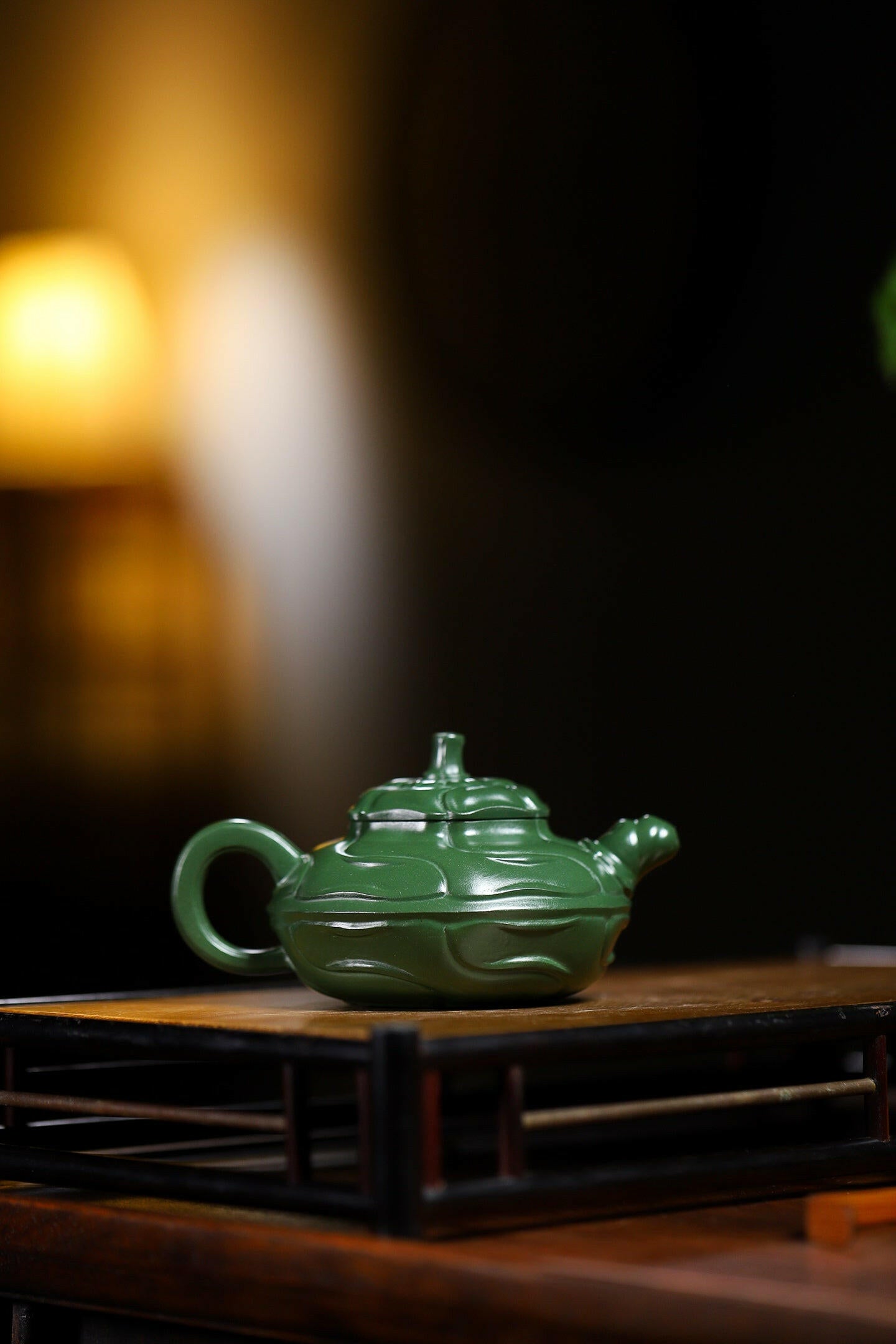 Feng Juan Kui 190cc - Yixing Handmade Teapot 江苏宜兴