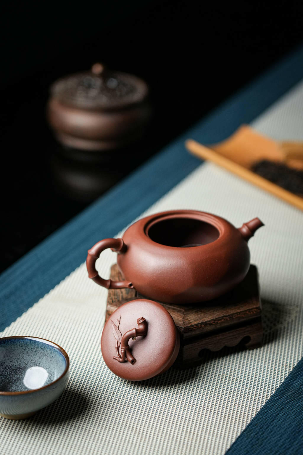Fang Gai Yuan Zhu 200cc - Yixing Handmade Teapot 江苏宜兴