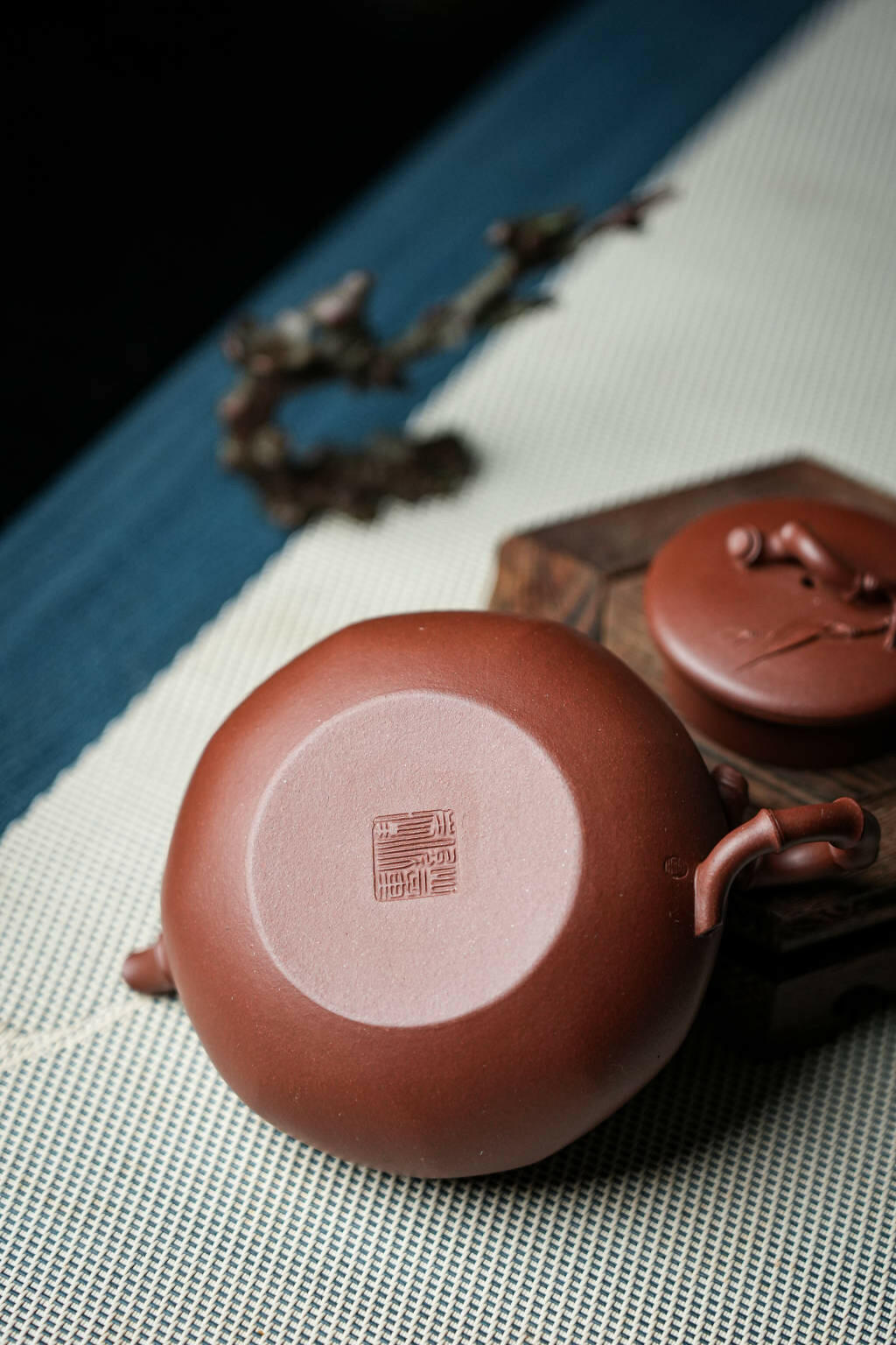 Fang Gai Yuan Zhu 200cc - Yixing Handmade Teapot 江苏宜兴