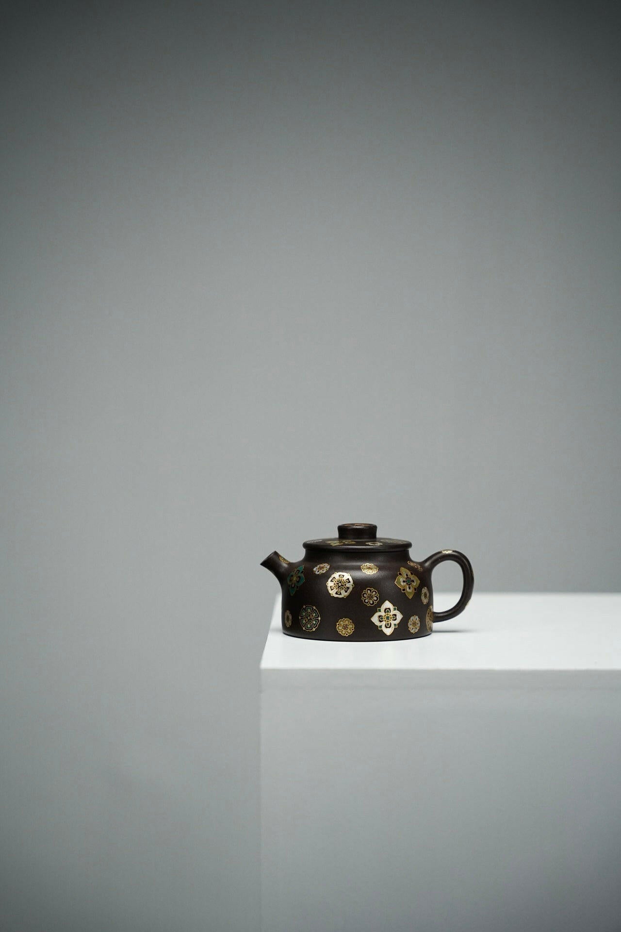 Ji Jin 130cc - Yixing Handmade Teapot 江苏宜兴