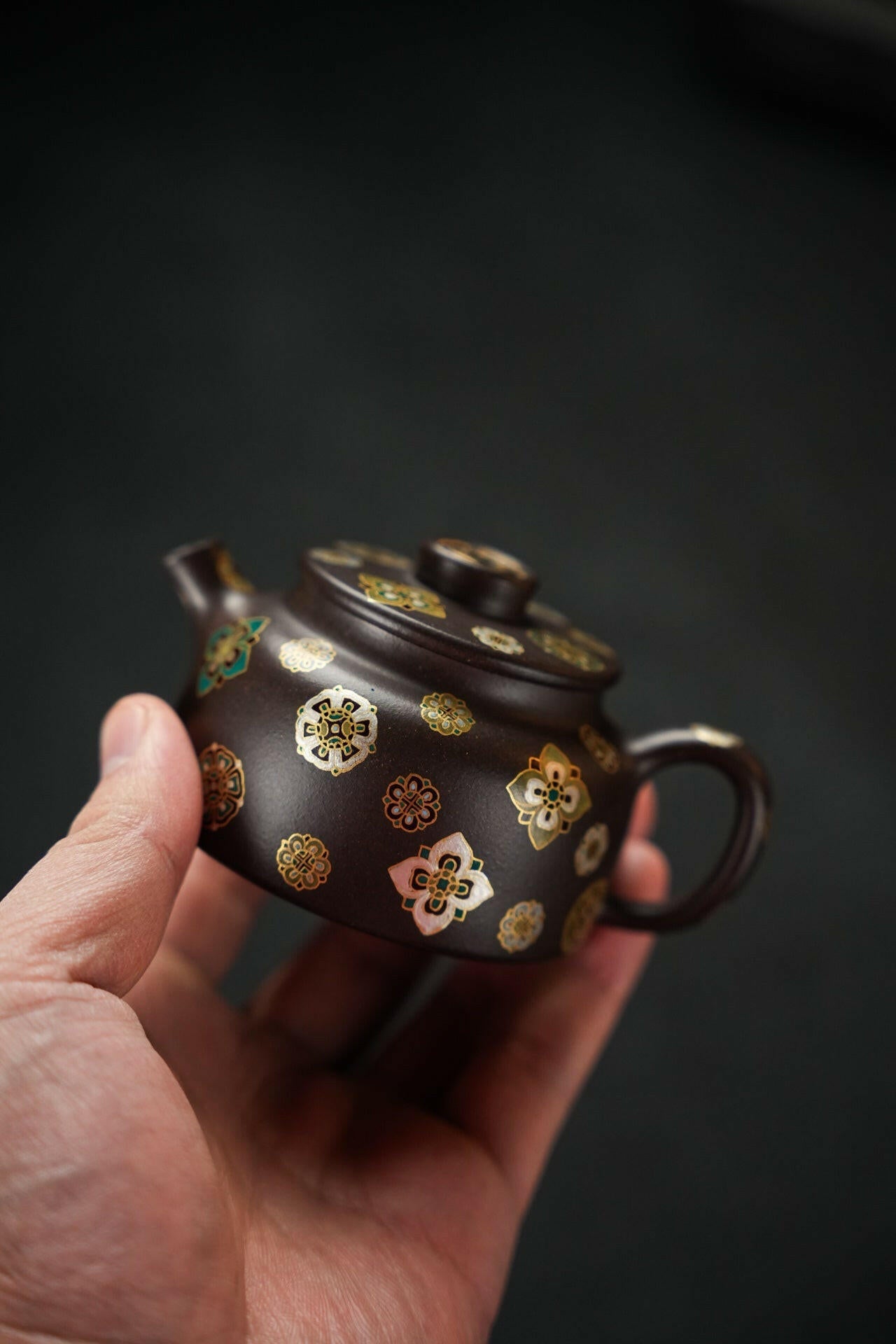 Ji Jin 130cc - Yixing Handmade Teapot 江苏宜兴