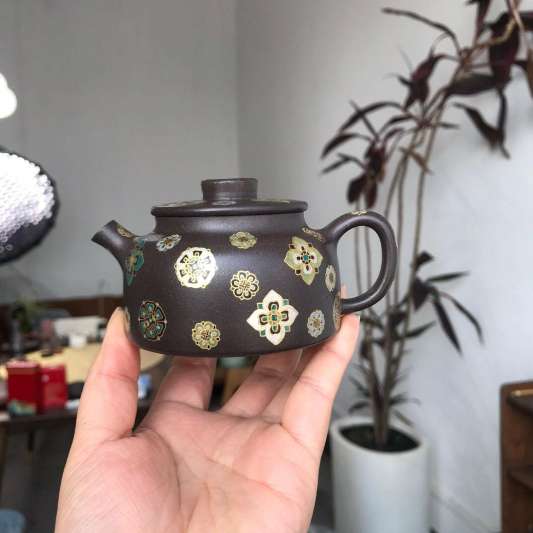 Ji Jin 130cc - Yixing Handmade Teapot 江苏宜兴