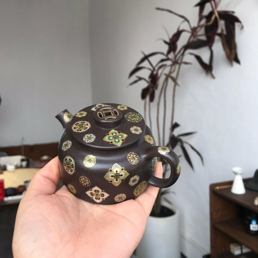 Ji Jin 130cc - Yixing Handmade Teapot 江苏宜兴