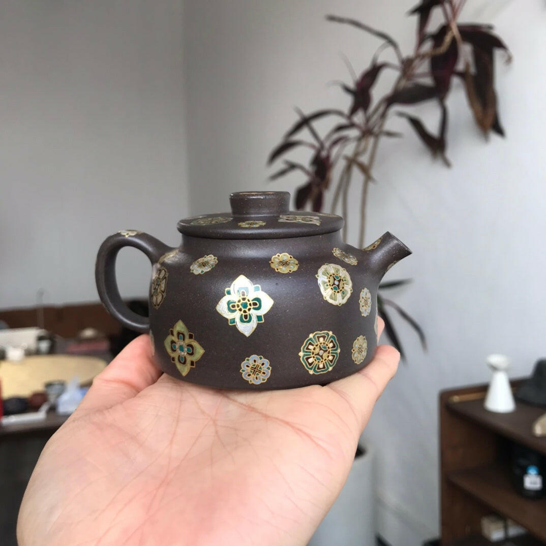 Ji Jin 130cc - Yixing Handmade Teapot 江苏宜兴