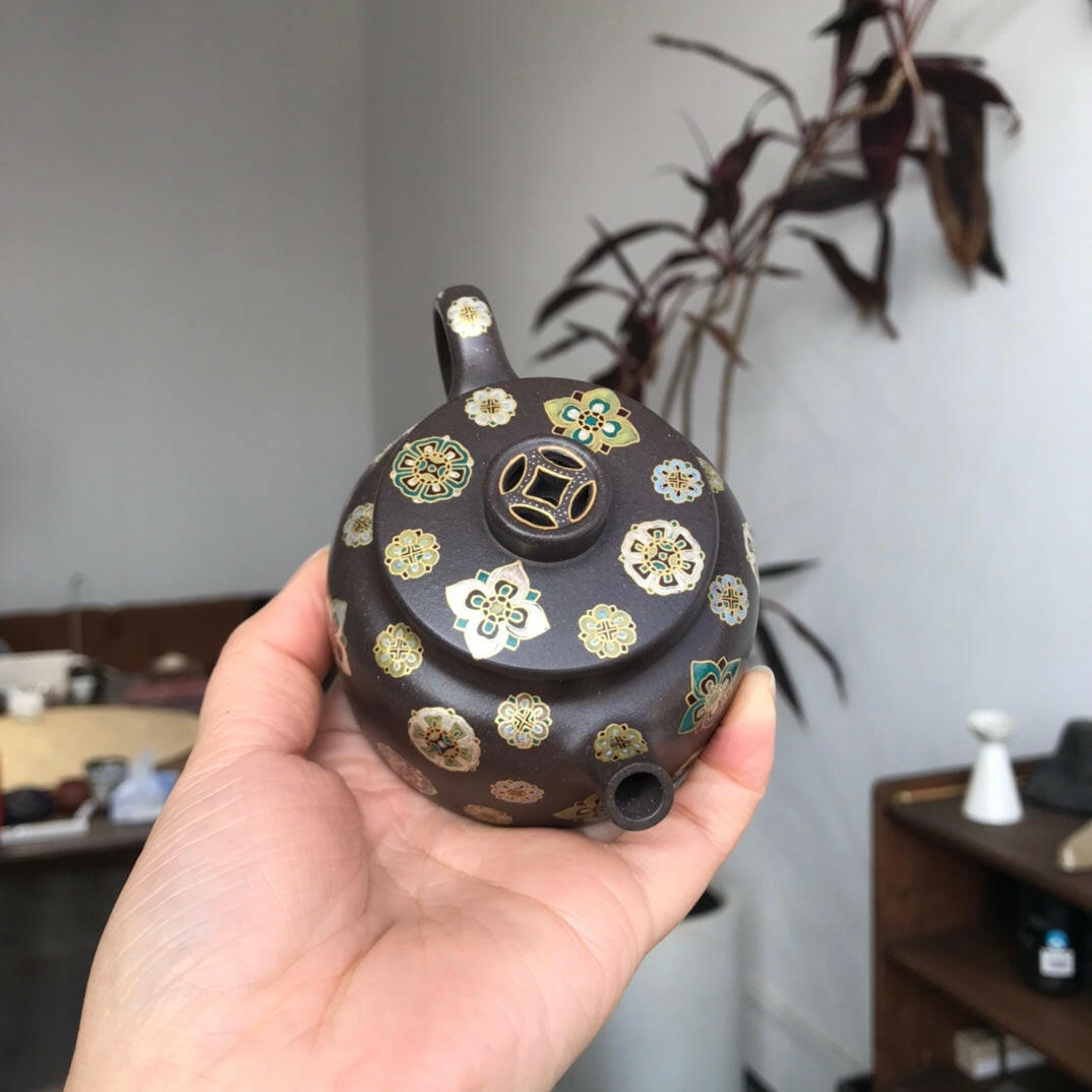 Ji Jin 130cc - Yixing Handmade Teapot 江苏宜兴