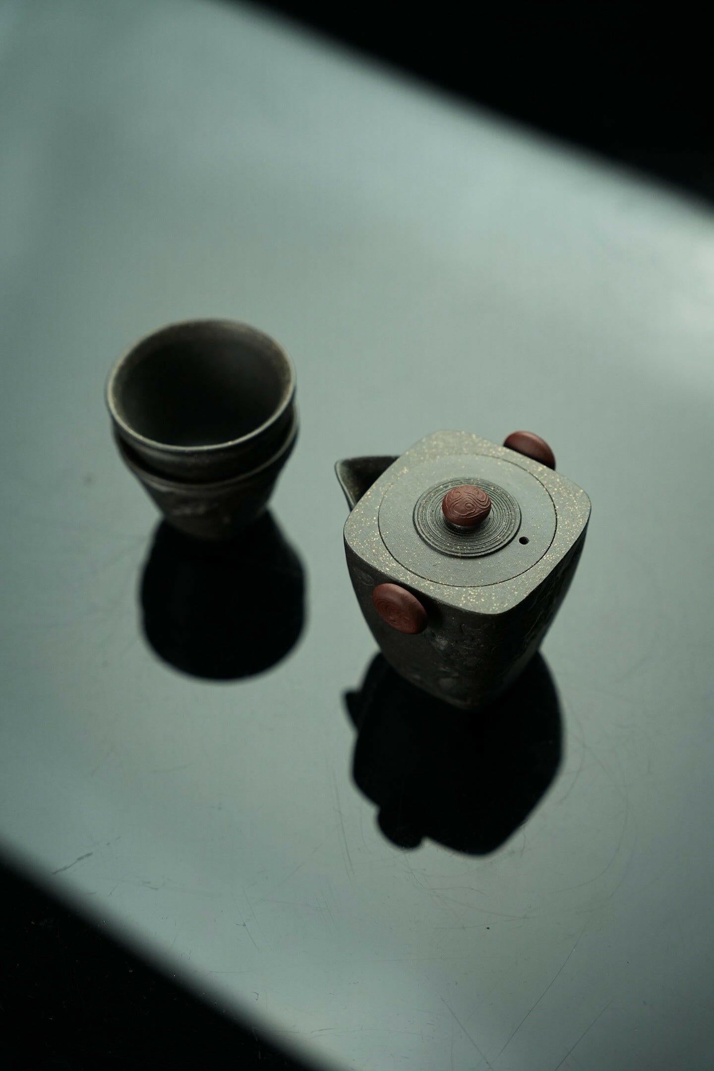 You Long Tian Xia 130cc - Yixing Handmade Teapot 江苏宜兴