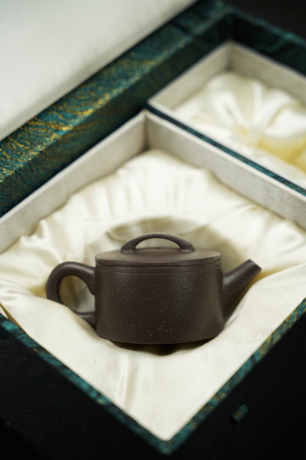 Xiao Han Wa 130cc - Yixing Handmade Teapot 江苏宜兴