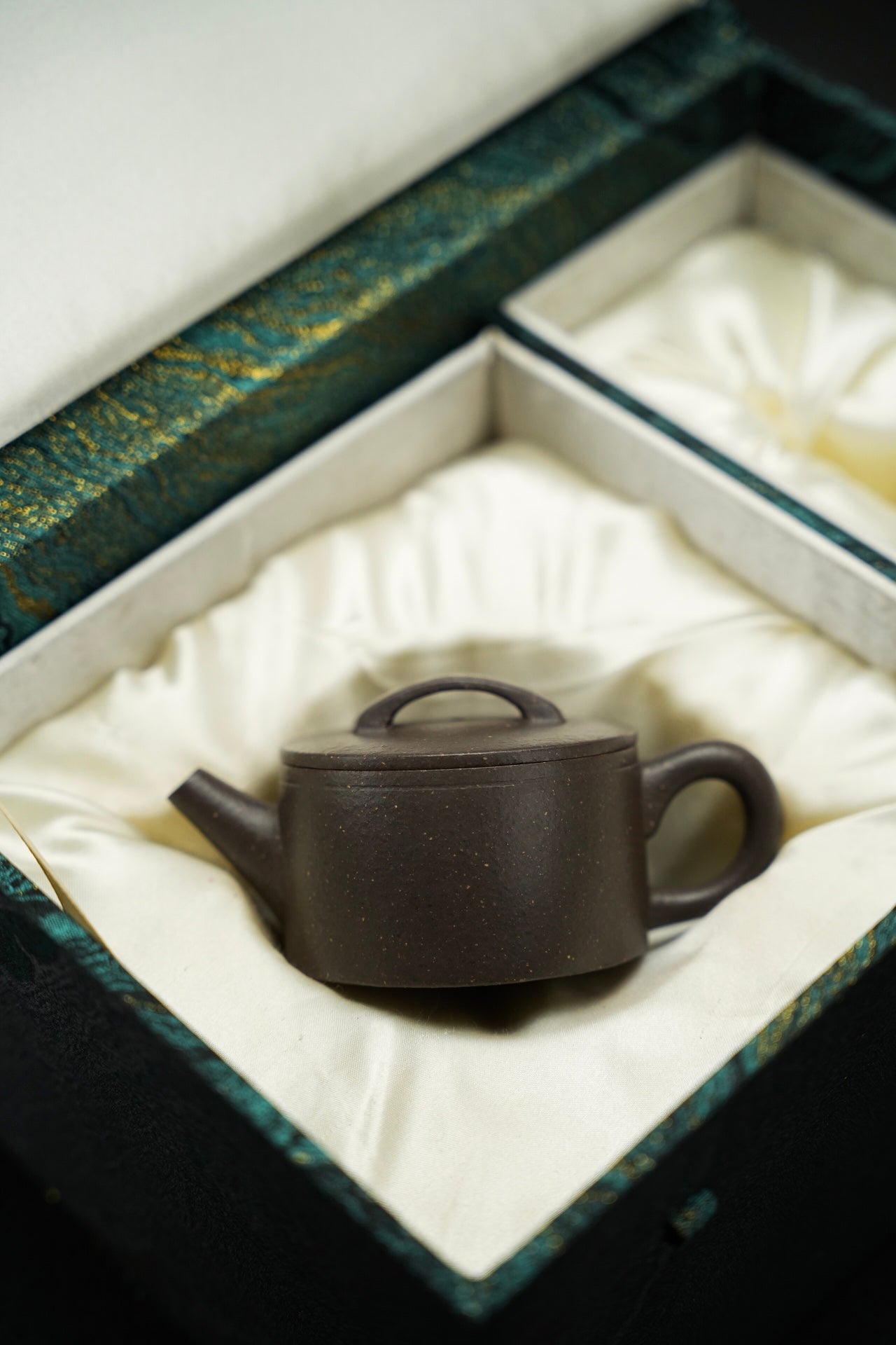 Xiao Han Wa 130cc - Yixing Handmade Teapot 江苏宜兴